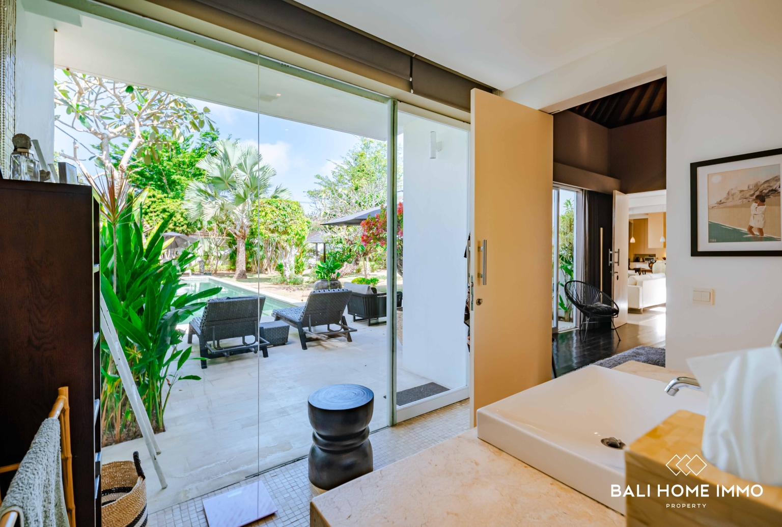 Villa 4 Kamar yang Indah Dijual dengan Status Hak Milik di Jimbaran view 23