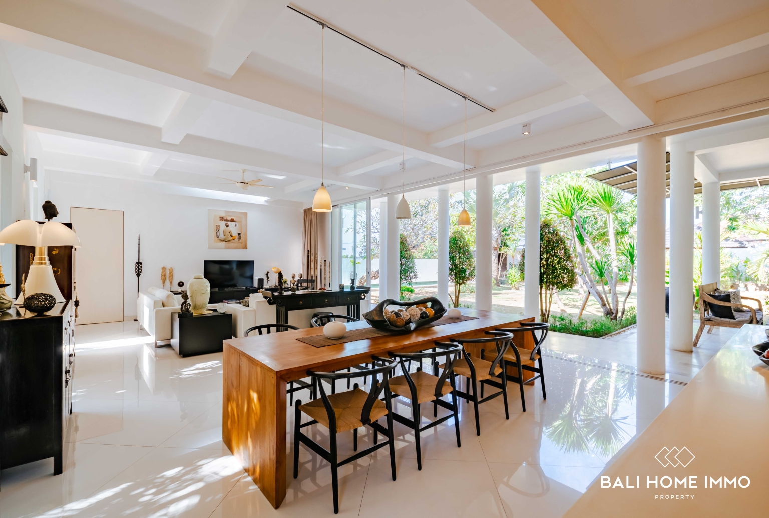 Villa 4 Kamar yang Indah Dijual dengan Status Hak Milik di Jimbaran view 12