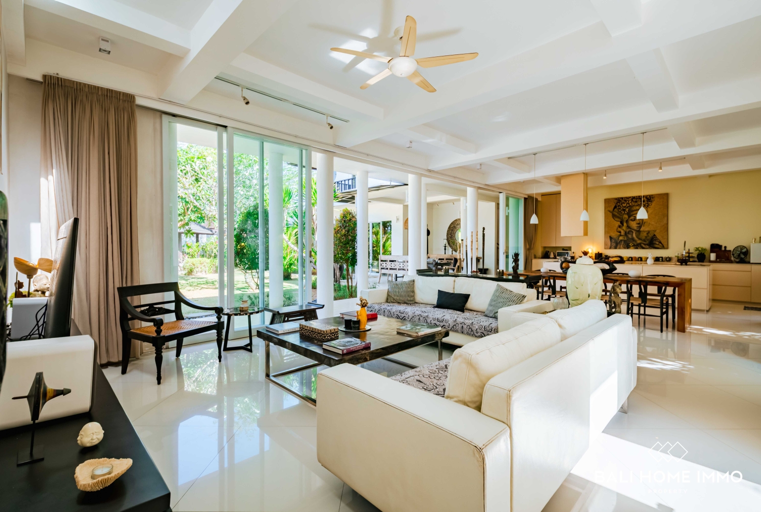 Villa 4 Kamar yang Indah Dijual dengan Status Hak Milik di Jimbaran view 9