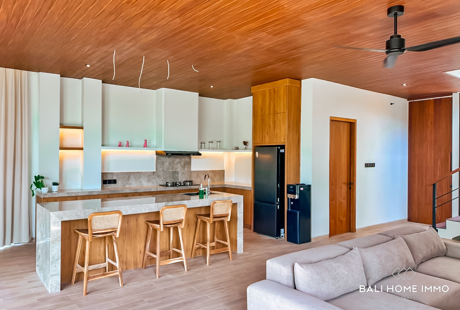 BEAUTIFUL 3 BEDROOM VILLA FOR SALE LEASEHOLD IN PECATU view 8