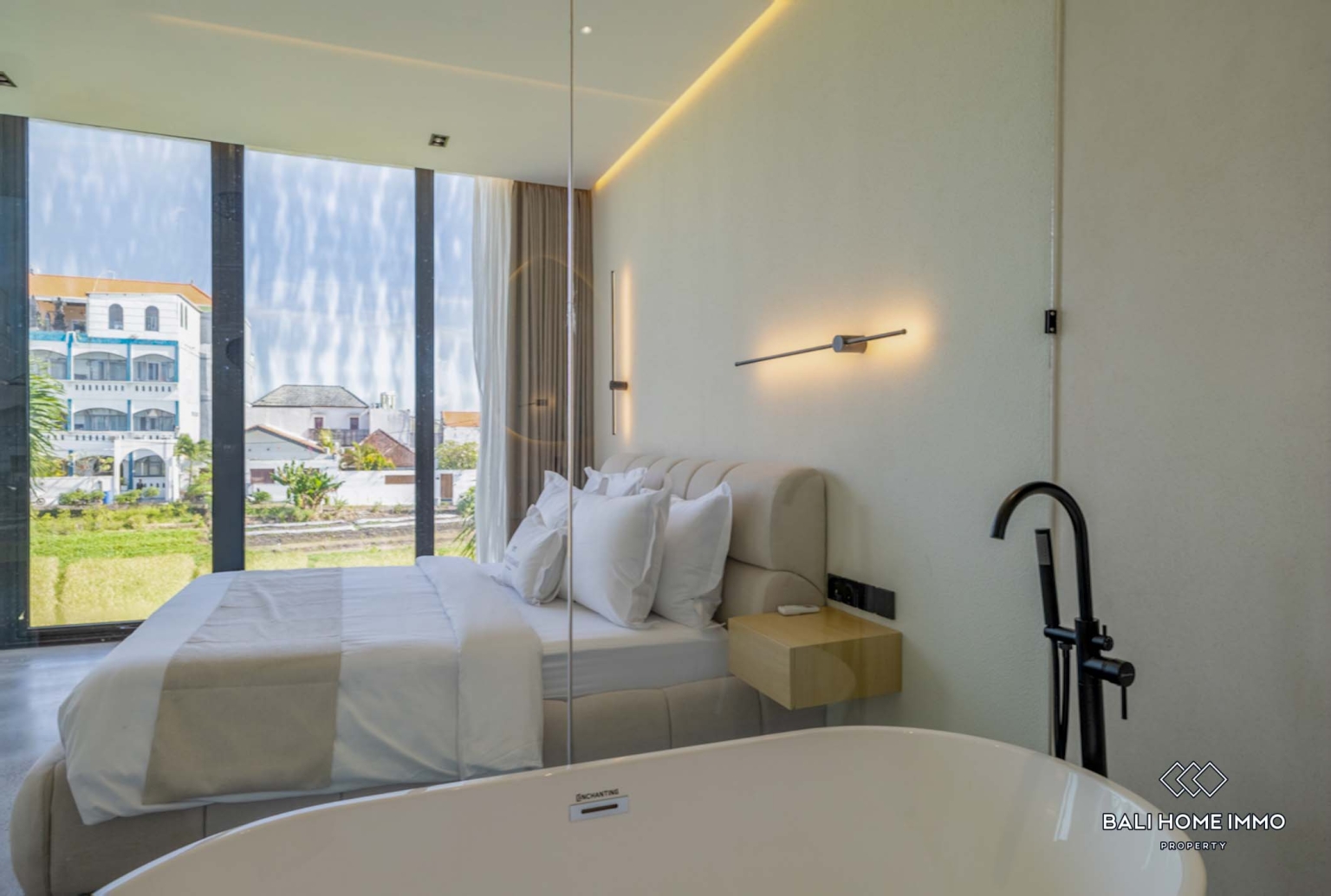 beautiful 3 Bedrooms private villa inside a villa complex for monthly rental in Canggu Berawa view 19
