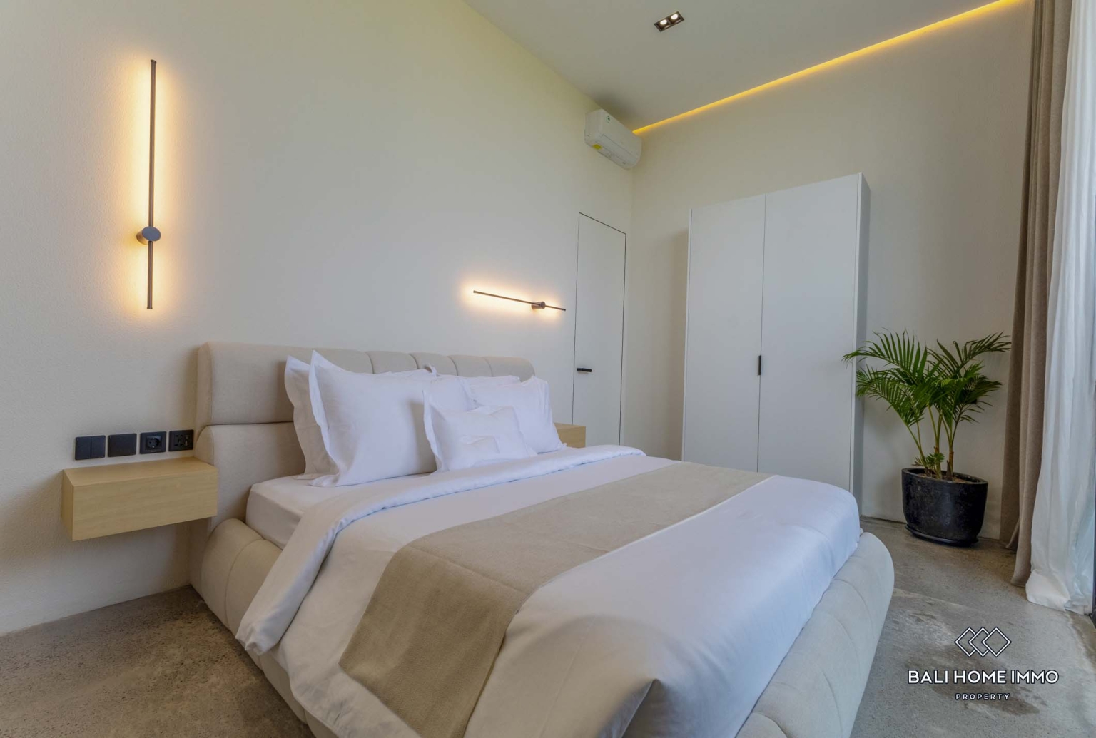 beautiful 3 Bedrooms private villa inside a villa complex for monthly rental in Canggu Berawa view 17