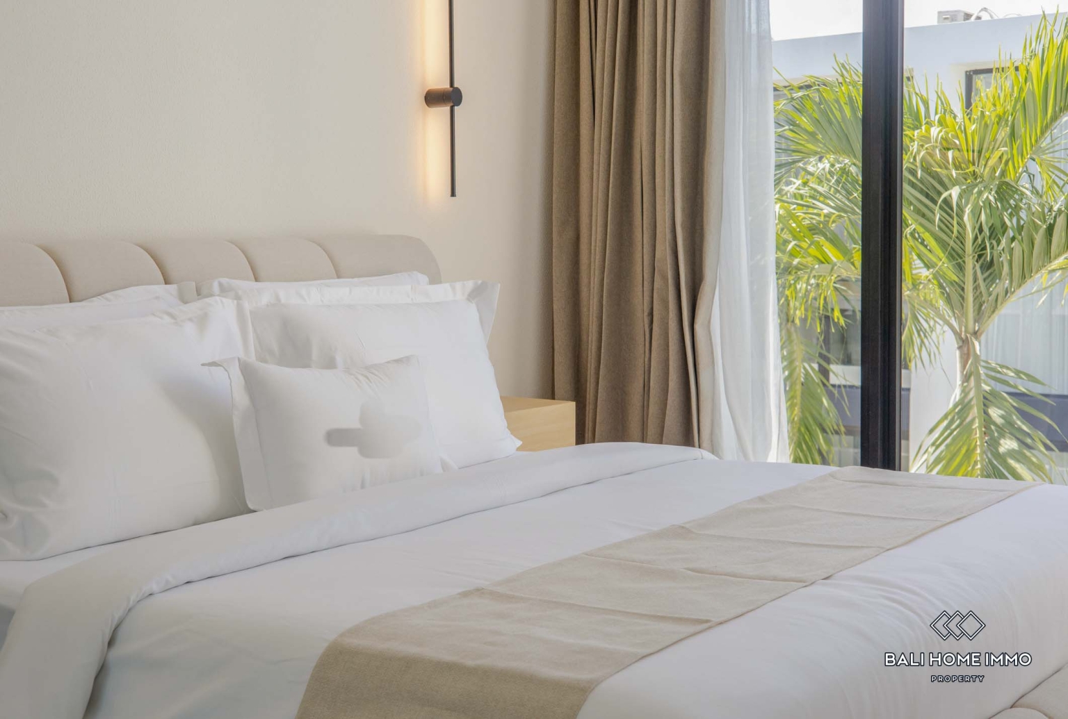 beautiful 3 Bedrooms private villa inside a villa complex for monthly rental in Canggu Berawa view 7