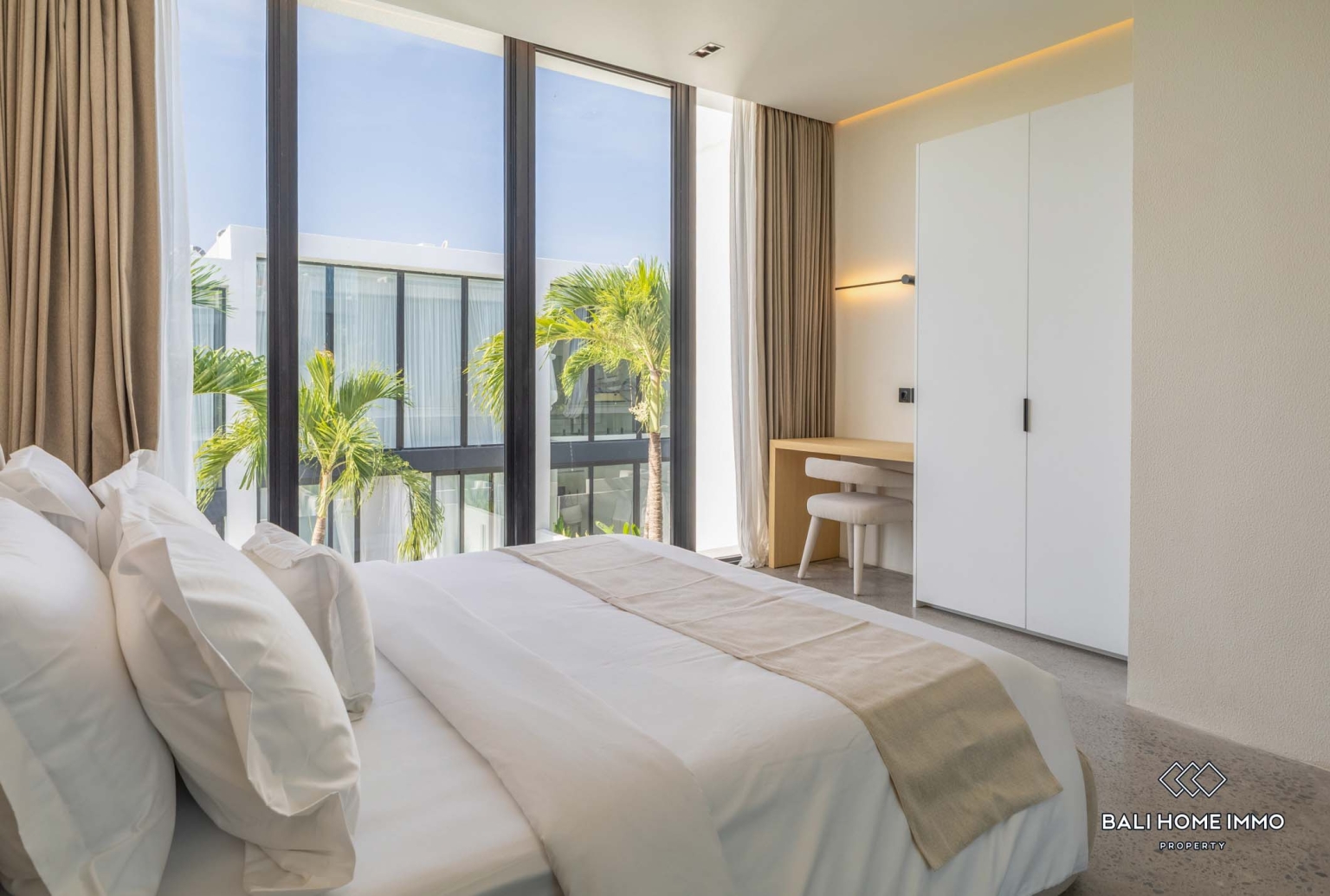 beautiful 3 Bedrooms private villa inside a villa complex for monthly rental in Canggu Berawa view 9