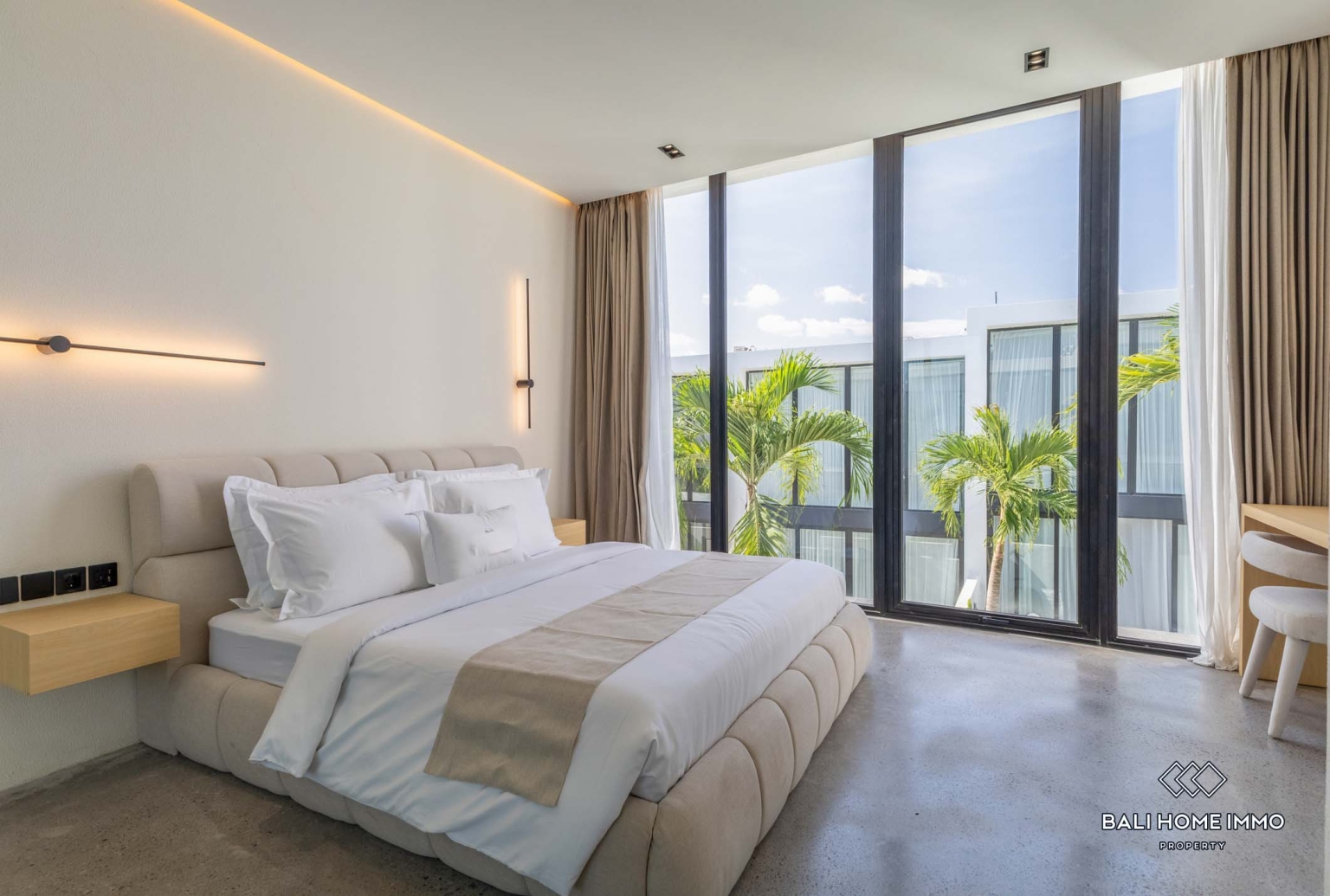 beautiful 3 Bedrooms private villa inside a villa complex for monthly rental in Canggu Berawa view 5