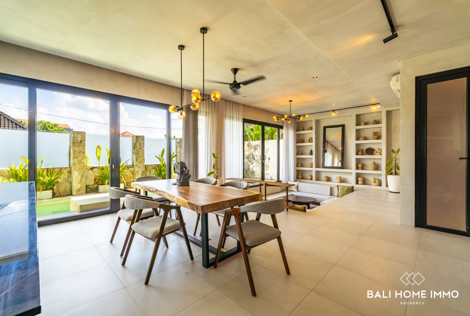 Beautiful 3 bedrooms villa for sale leasehold in Bali Canggu residential side view 5