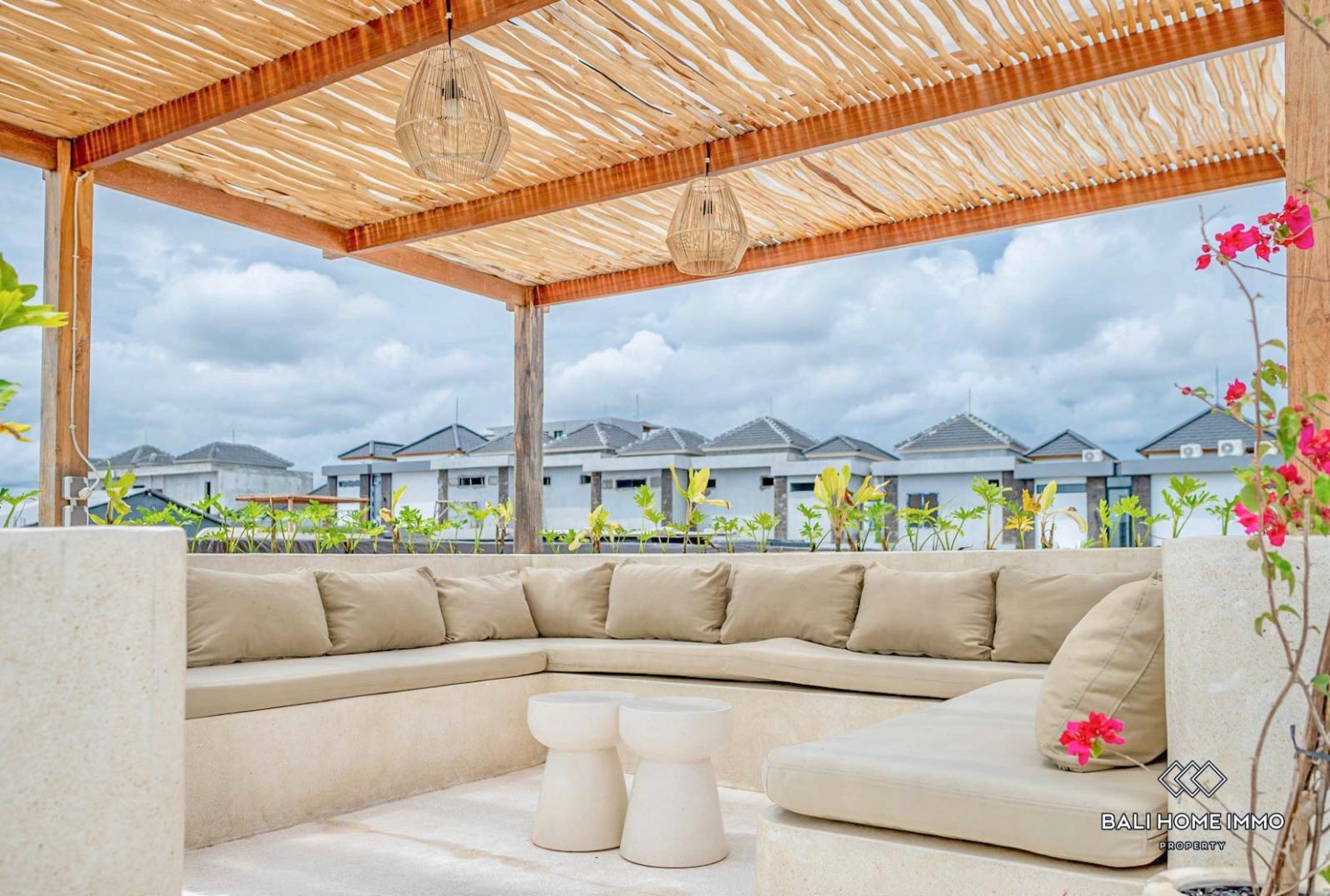 Beautiful 3 Bedrooms villa for sale leasehold in Bali, Pererenan, Tumbak Bayuh view 14