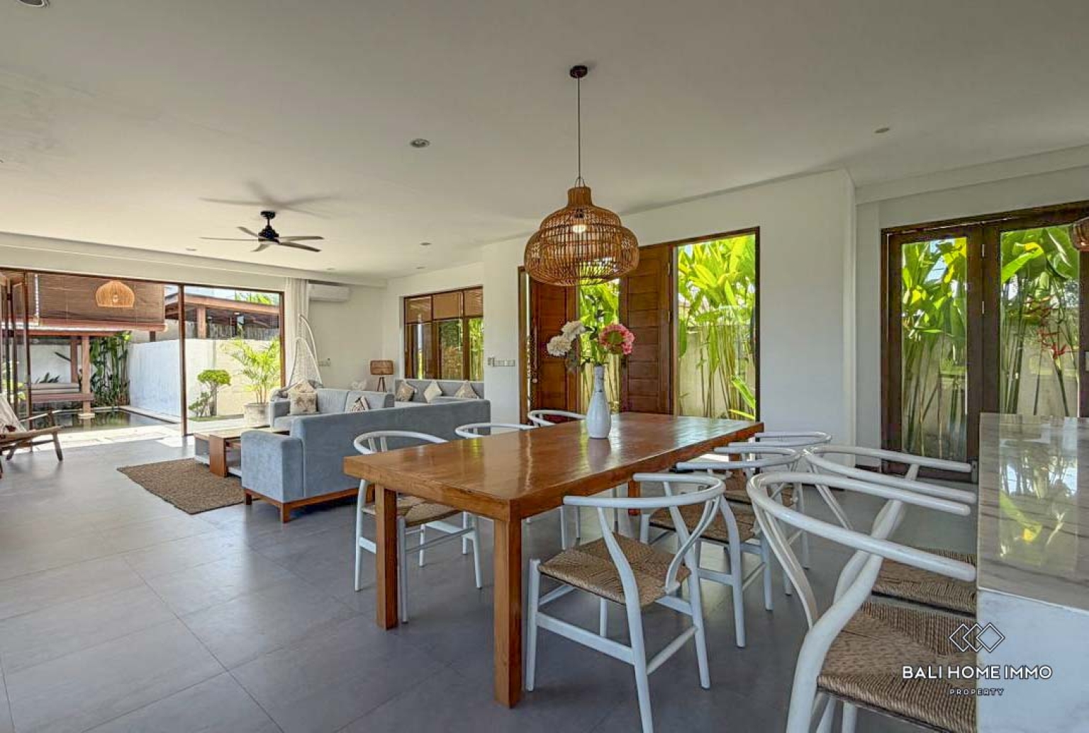 Beautiful 3 Bedrooms villa plus rooftop for yearly rental in Bali near cemagi beach view 8