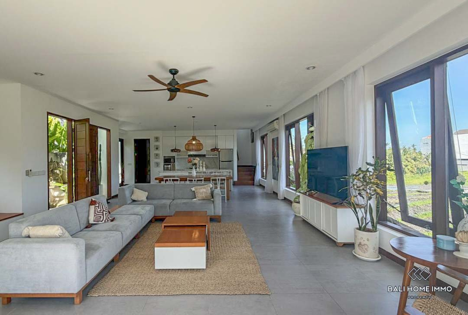 Beautiful 3 Bedrooms villa plus rooftop for yearly rental in Bali near cemagi beach view 3