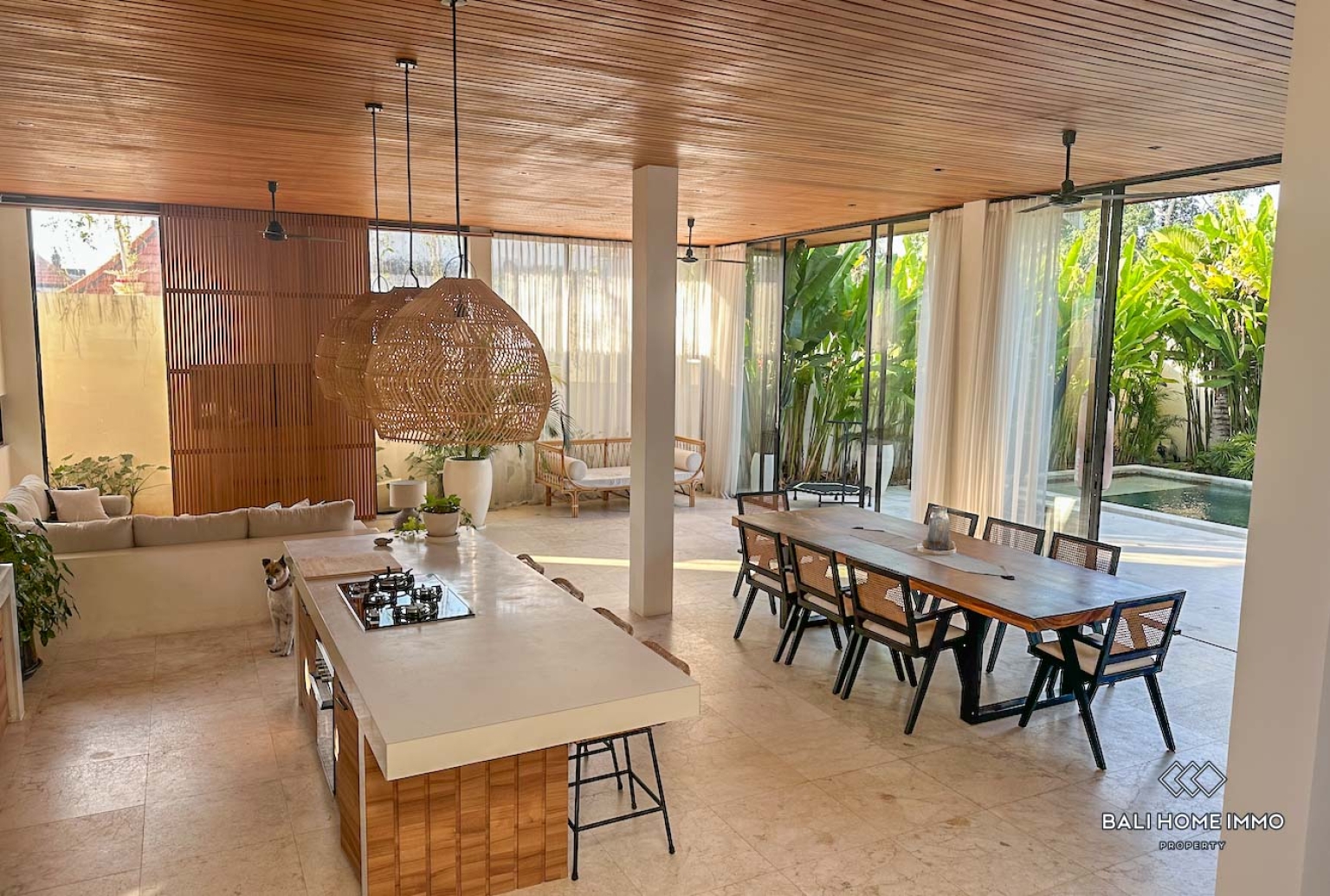 Beautiful 4 Bedrooms villa for sale and long term rental in Bali Cepaka view 5