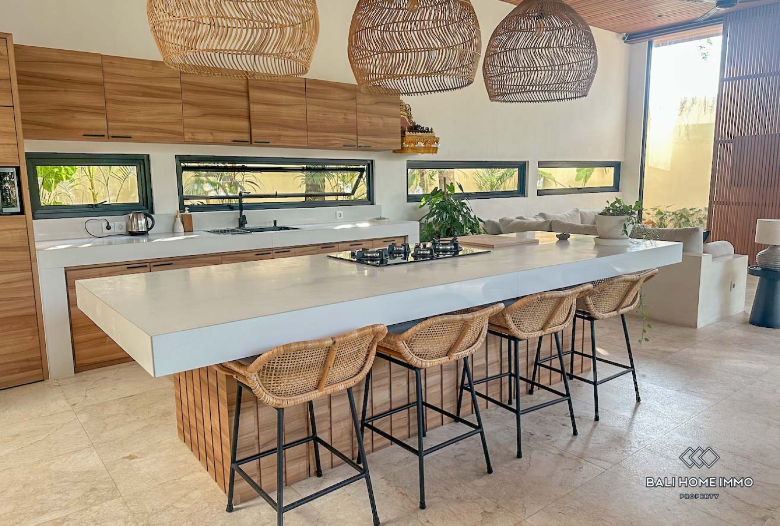 Beautiful 4 Bedrooms villa for sale and long term rental in Bali Cepaka view 7
