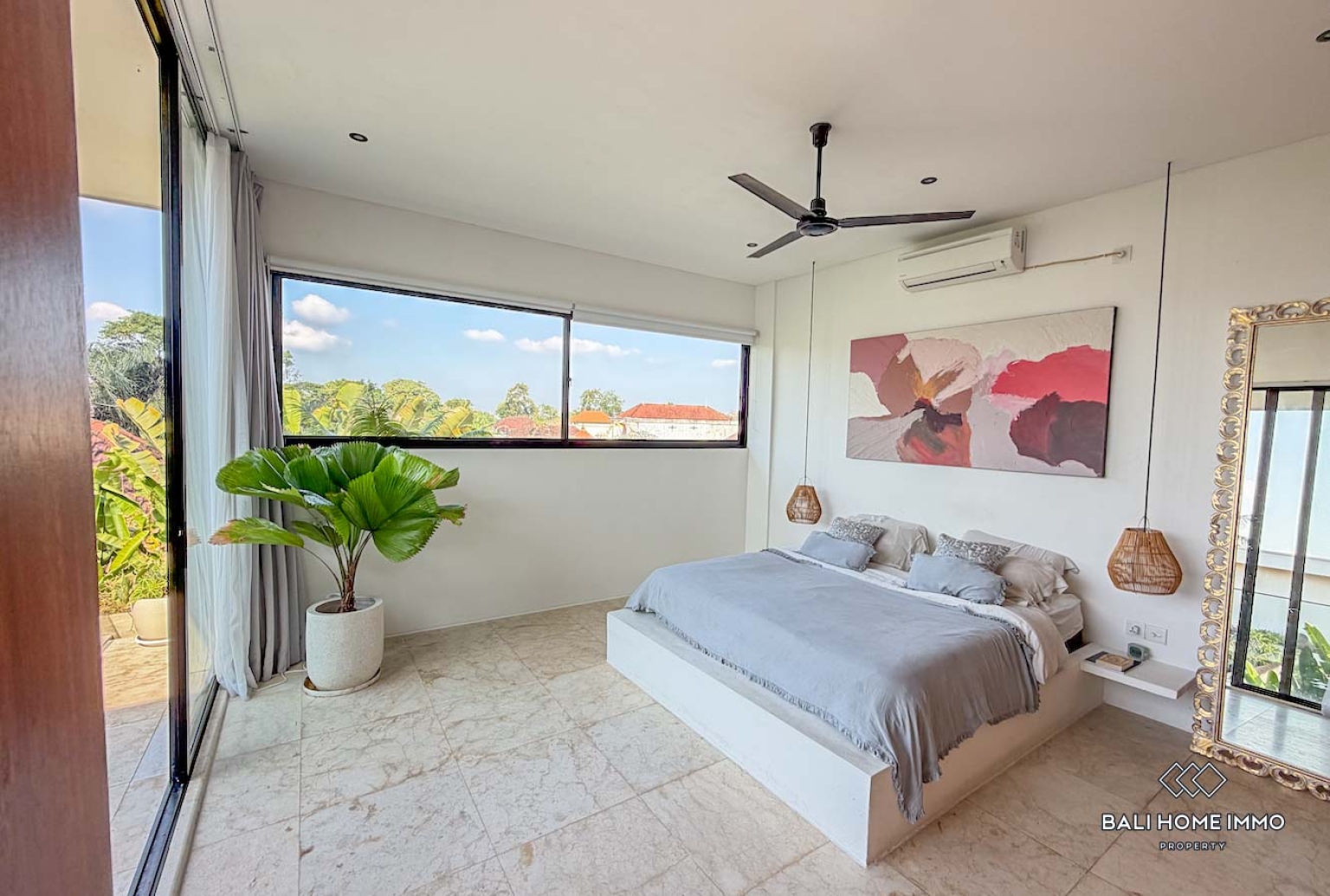 Beautiful 4 Bedrooms villa for sale and long term rental in Bali Cepaka view 12