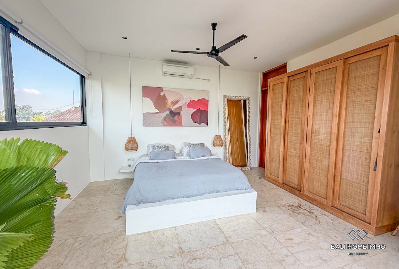 Beautiful 4 Bedrooms villa for sale and long term rental in Bali Cepaka view 11