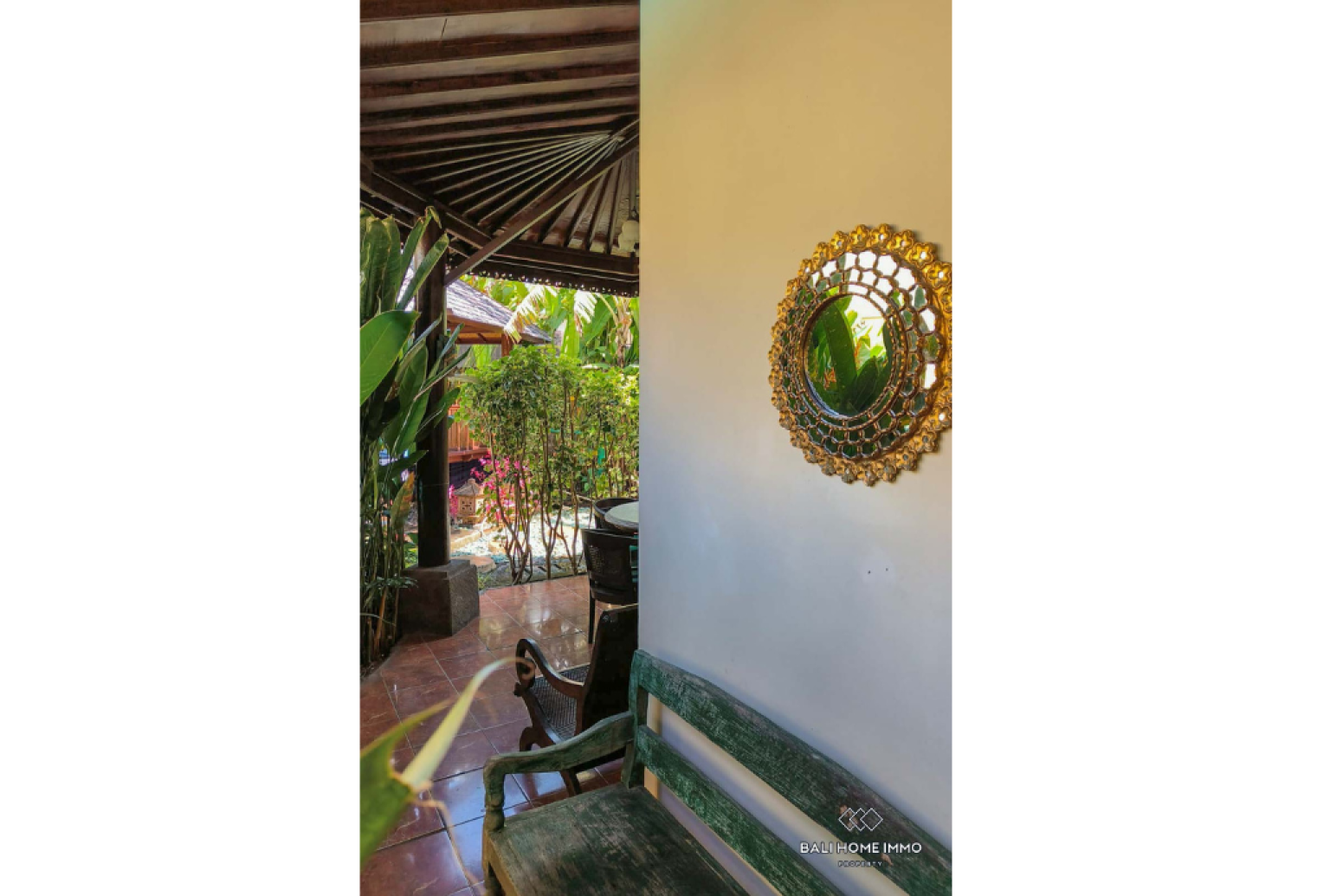 Beautiful 5 Bedroom family villa for sale in Bali, Batu Belig view 16