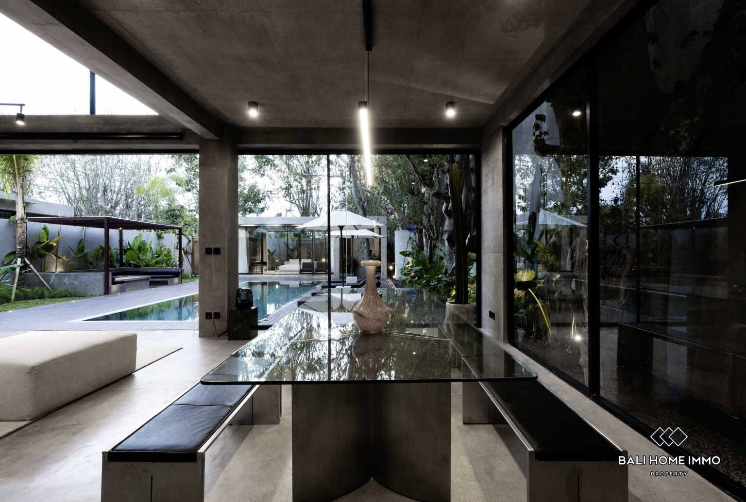 BEAUTIFUL 5 BEDROOMS VILLA FOR YEARLY & MONTHLY RENTAL IN ULUWATU - NYANG NYANG view 8