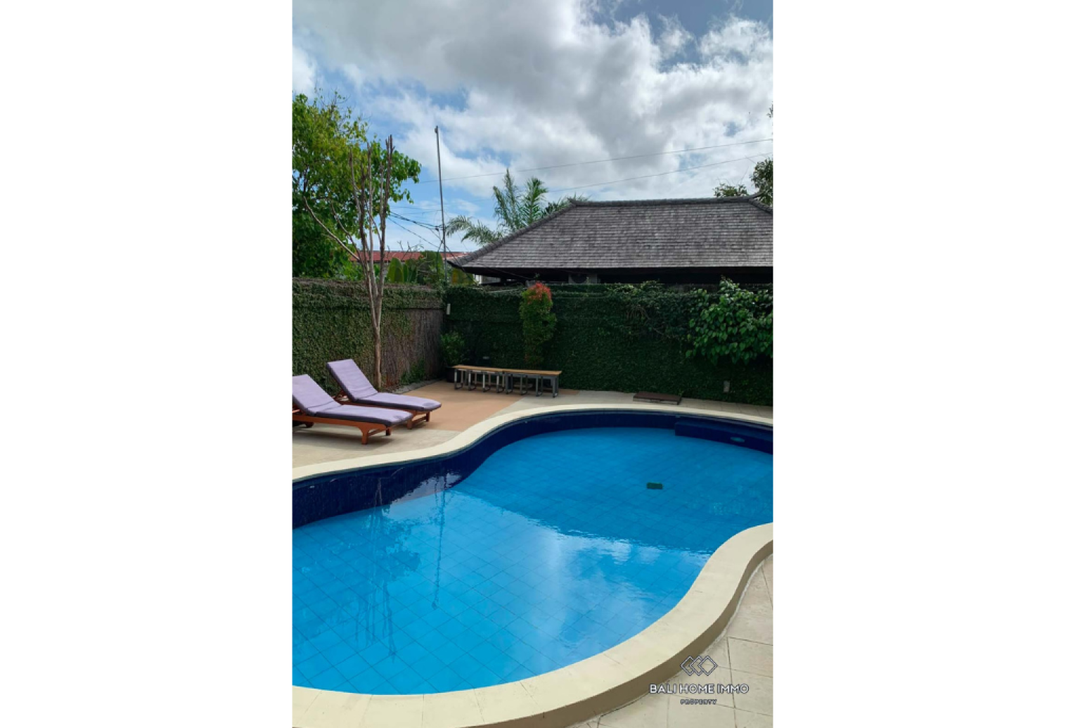 Belle villa de style familial de 6 chambres à vendre à Canggu Batu Bolong view 16