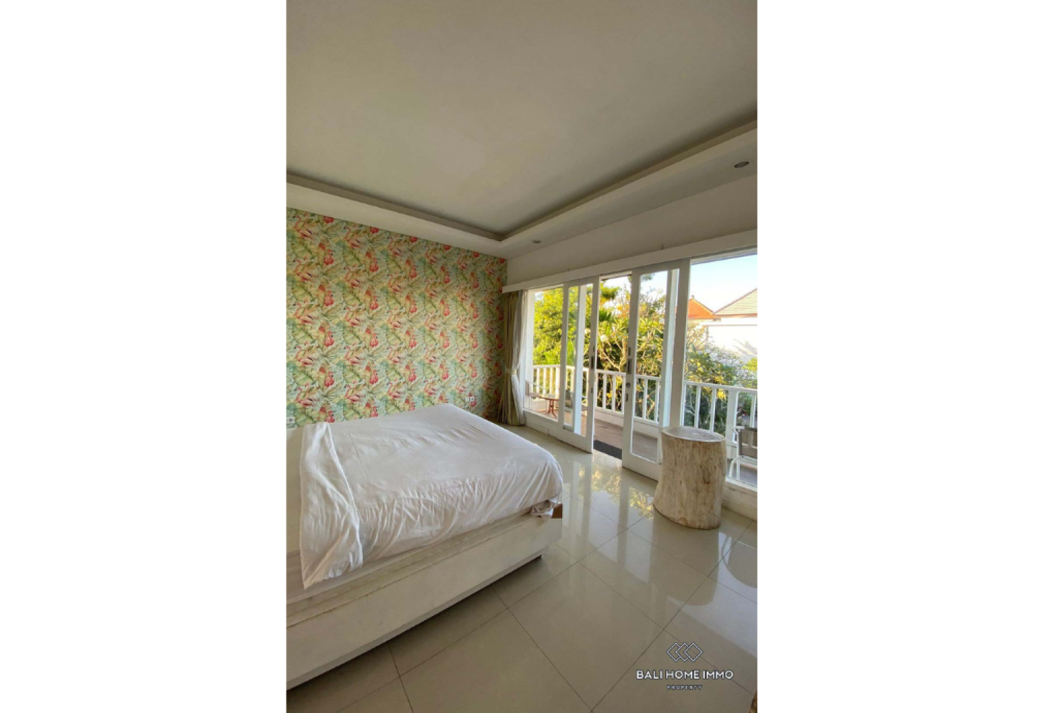 Belle villa de style familial de 6 chambres à vendre à Canggu Batu Bolong view 12