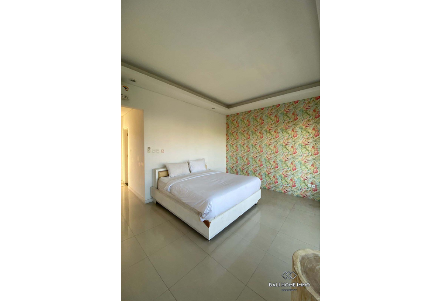 Belle villa de style familial de 6 chambres à vendre à Canggu Batu Bolong view 10