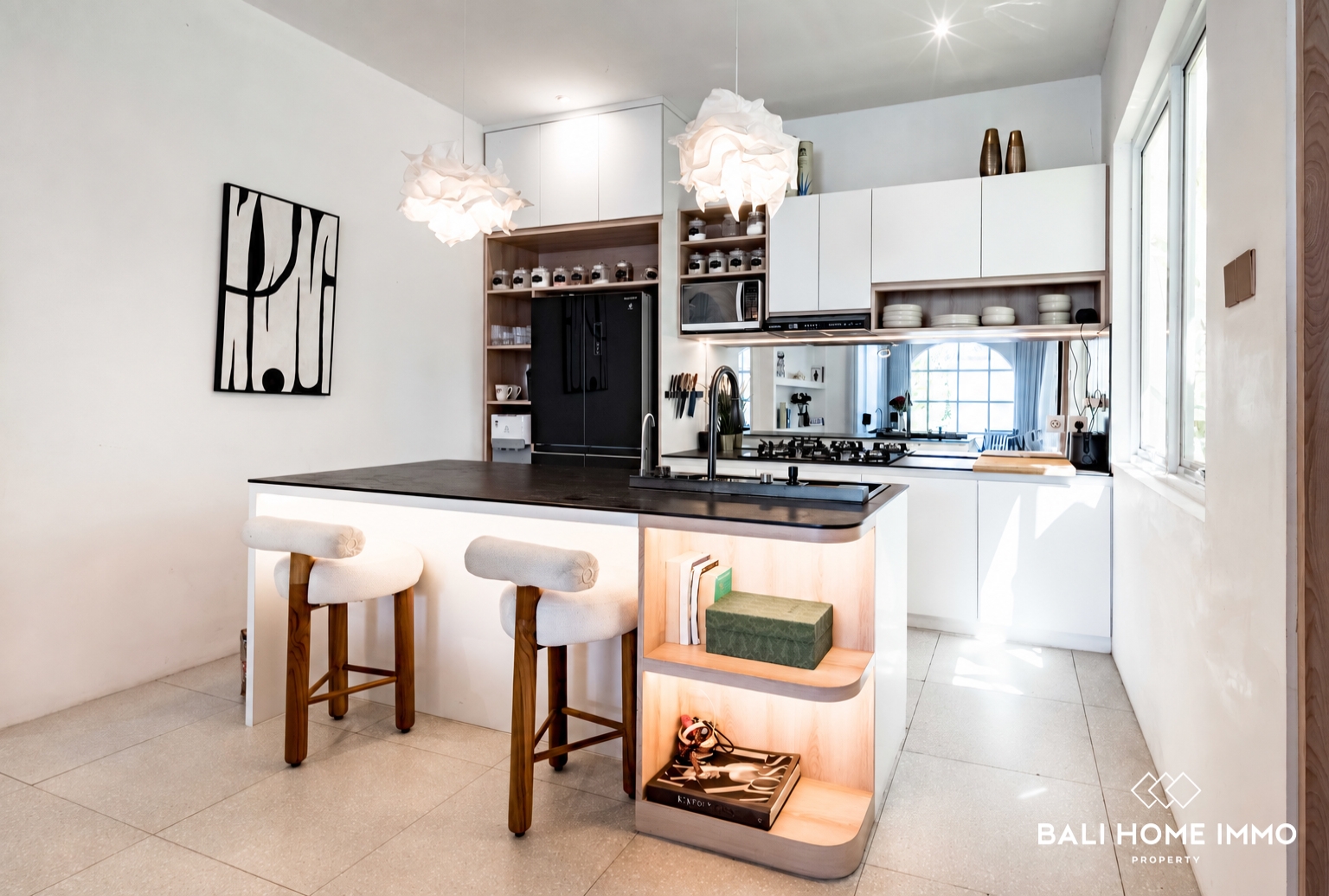 BEAUTIFUL 6 BEDROOMS VILLA FOR SALE IN BALI - UNGASAN view 19