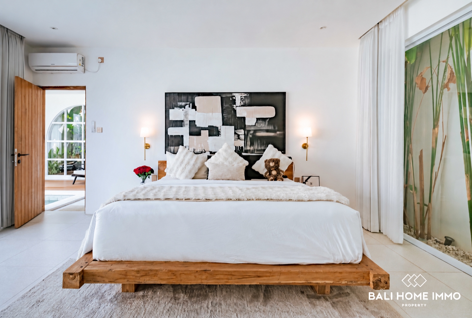 BEAUTIFUL 6 BEDROOMS VILLA FOR SALE IN BALI - UNGASAN view 21