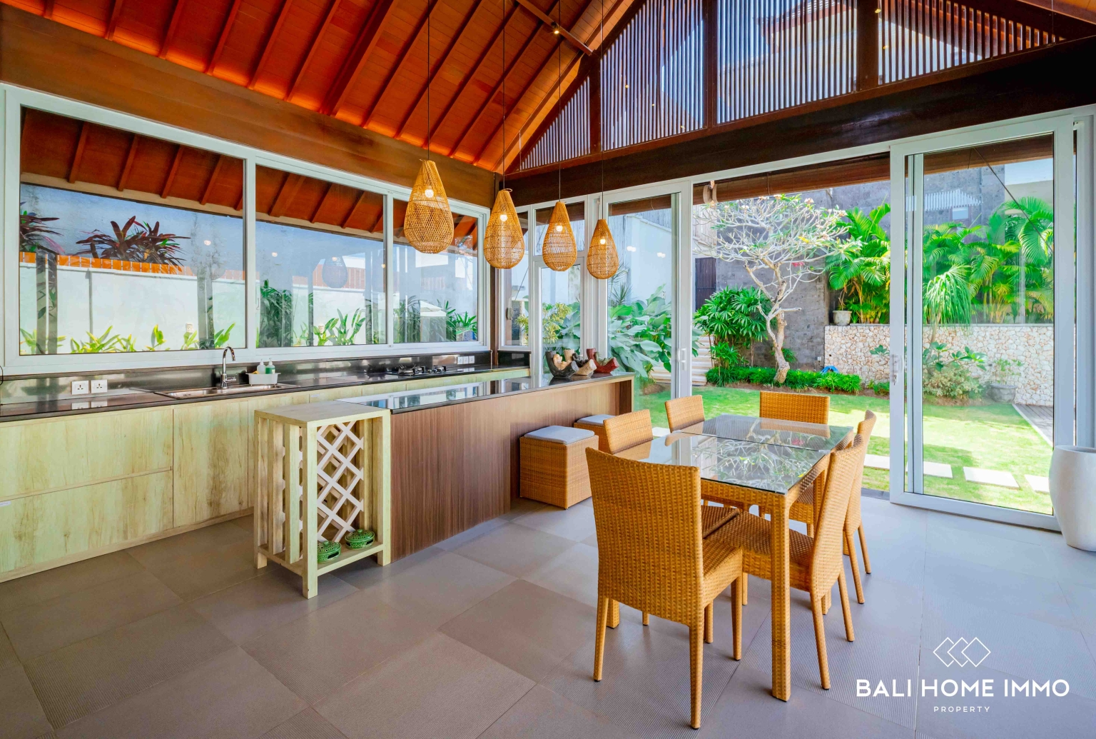 BEAUTIFUL 7 BEDROOM FAMILY VILLA FOR SALE FREEHOLD NEAR KARMA BEACH view 10