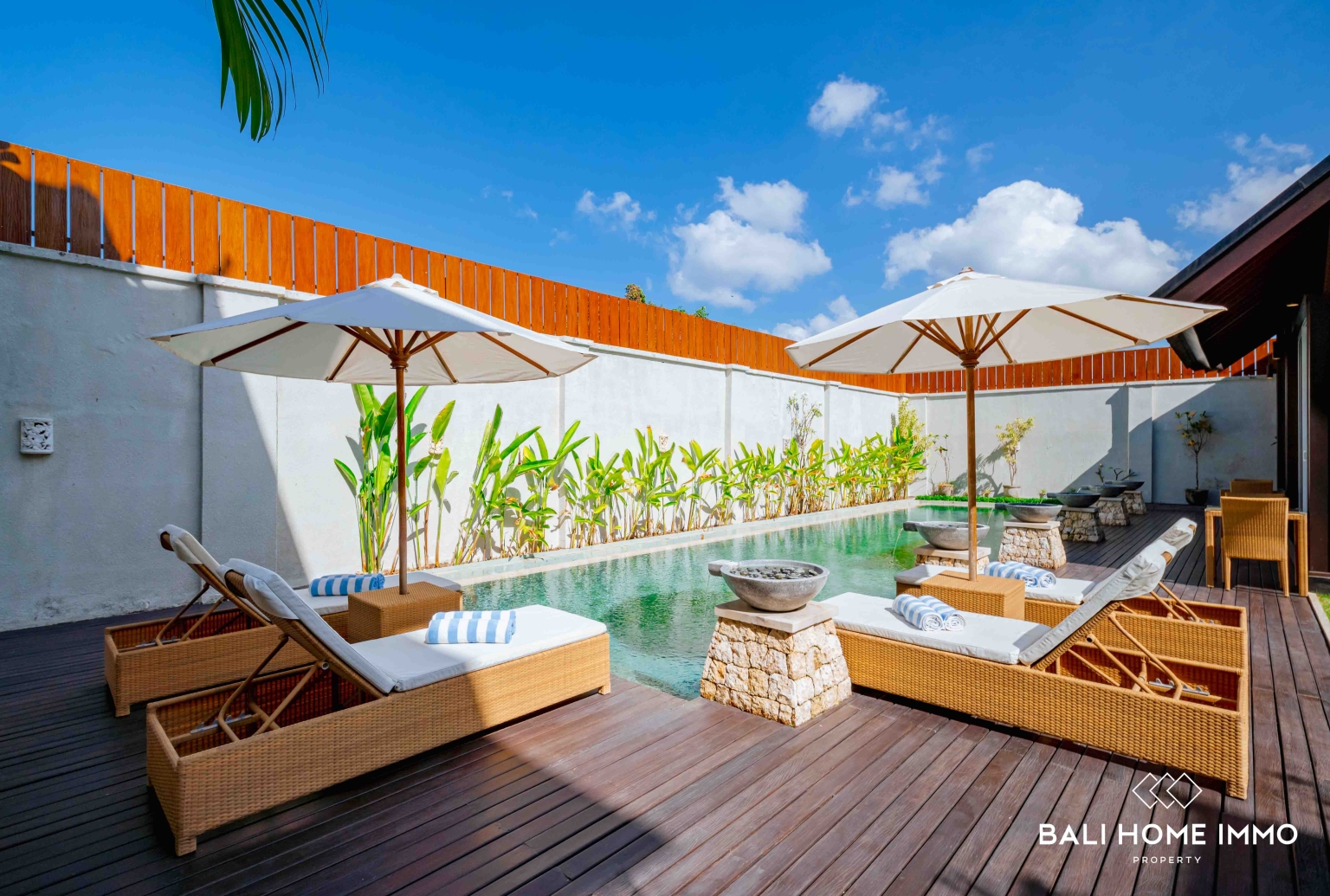 BEAUTIFUL 7 BEDROOM FAMILY VILLA FOR SALE FREEHOLD NEAR KARMA BEACH view 25