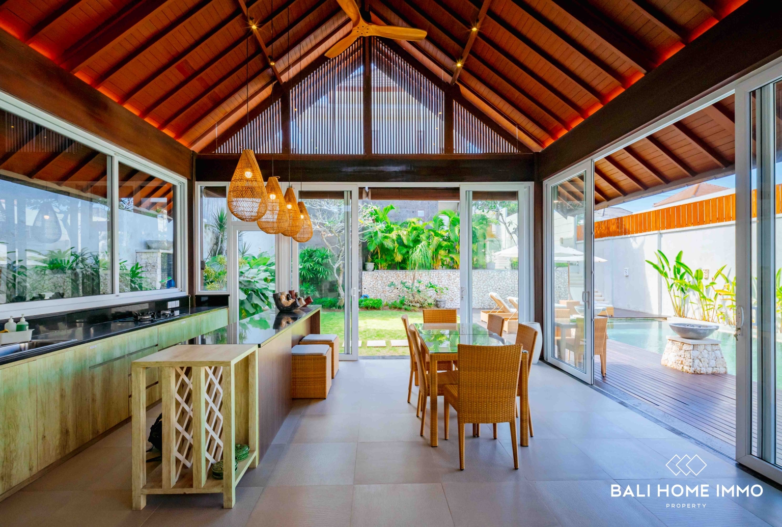 BEAUTIFUL 7 BEDROOM FAMILY VILLA FOR SALE FREEHOLD NEAR KARMA BEACH view 11