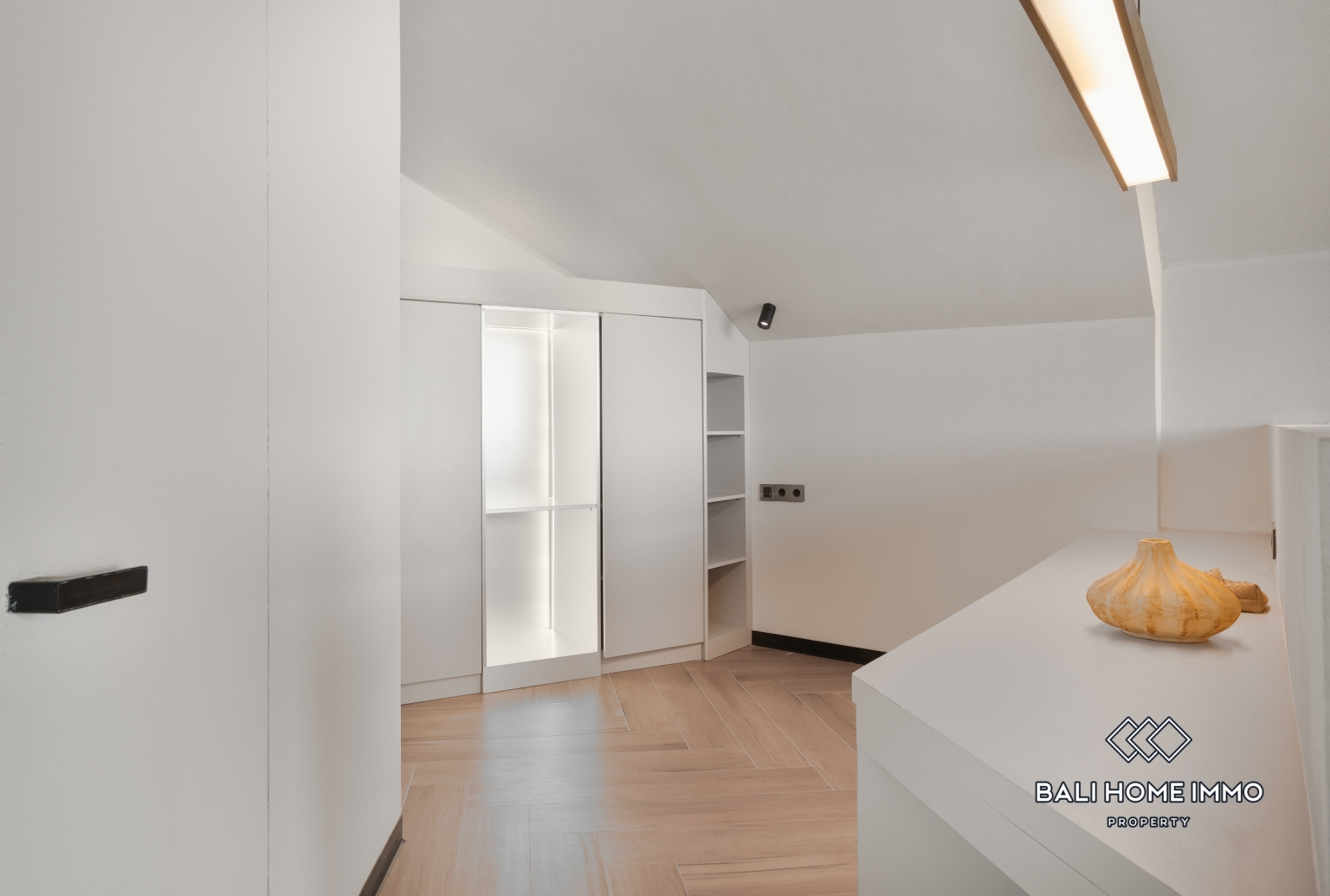 Beautiful Ocean View 3 Bedroom Villa for Sale Leasehold in Balangan view 17