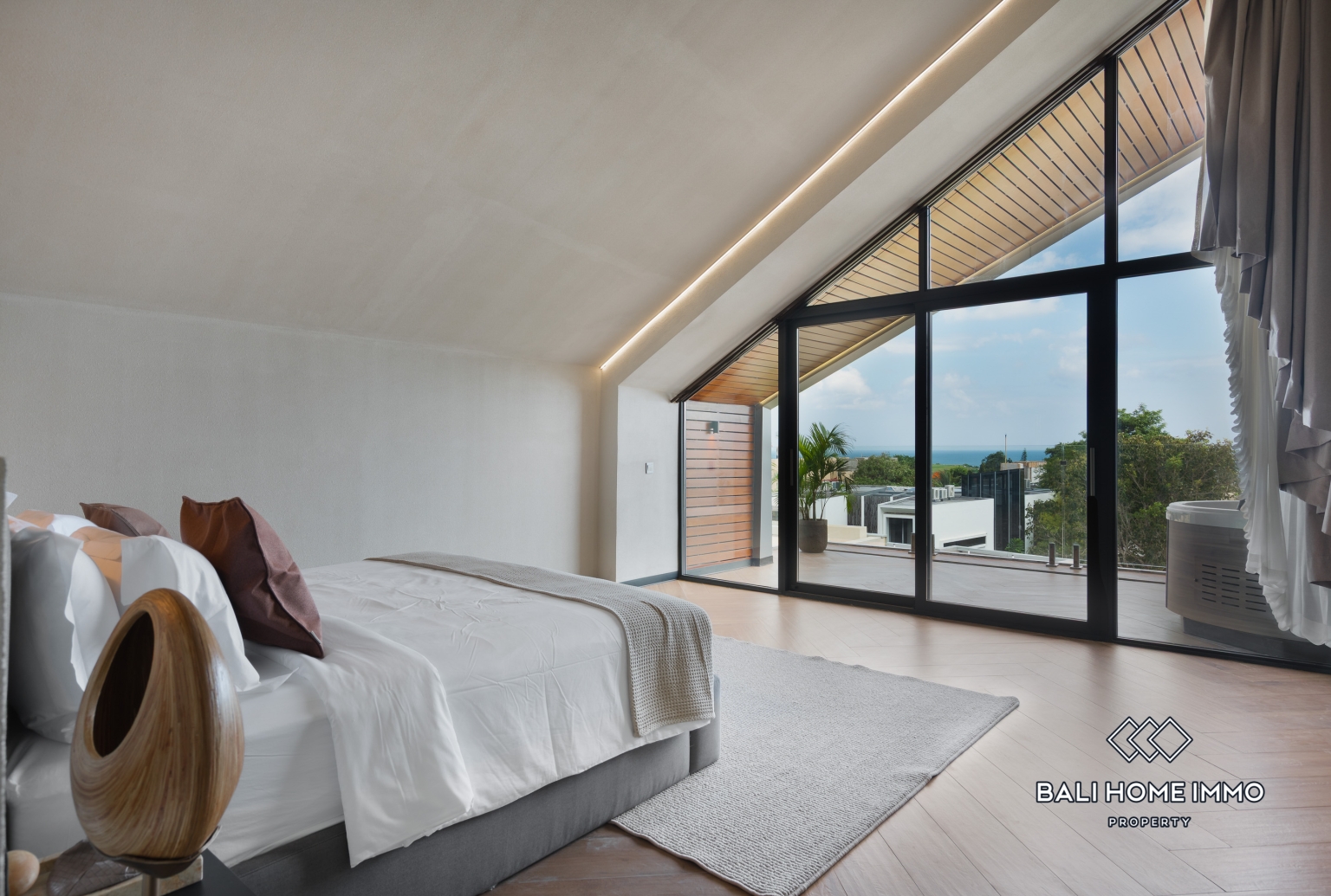 Beautiful Ocean View 3 Bedroom Villa for Sale Leasehold in Balangan view 15