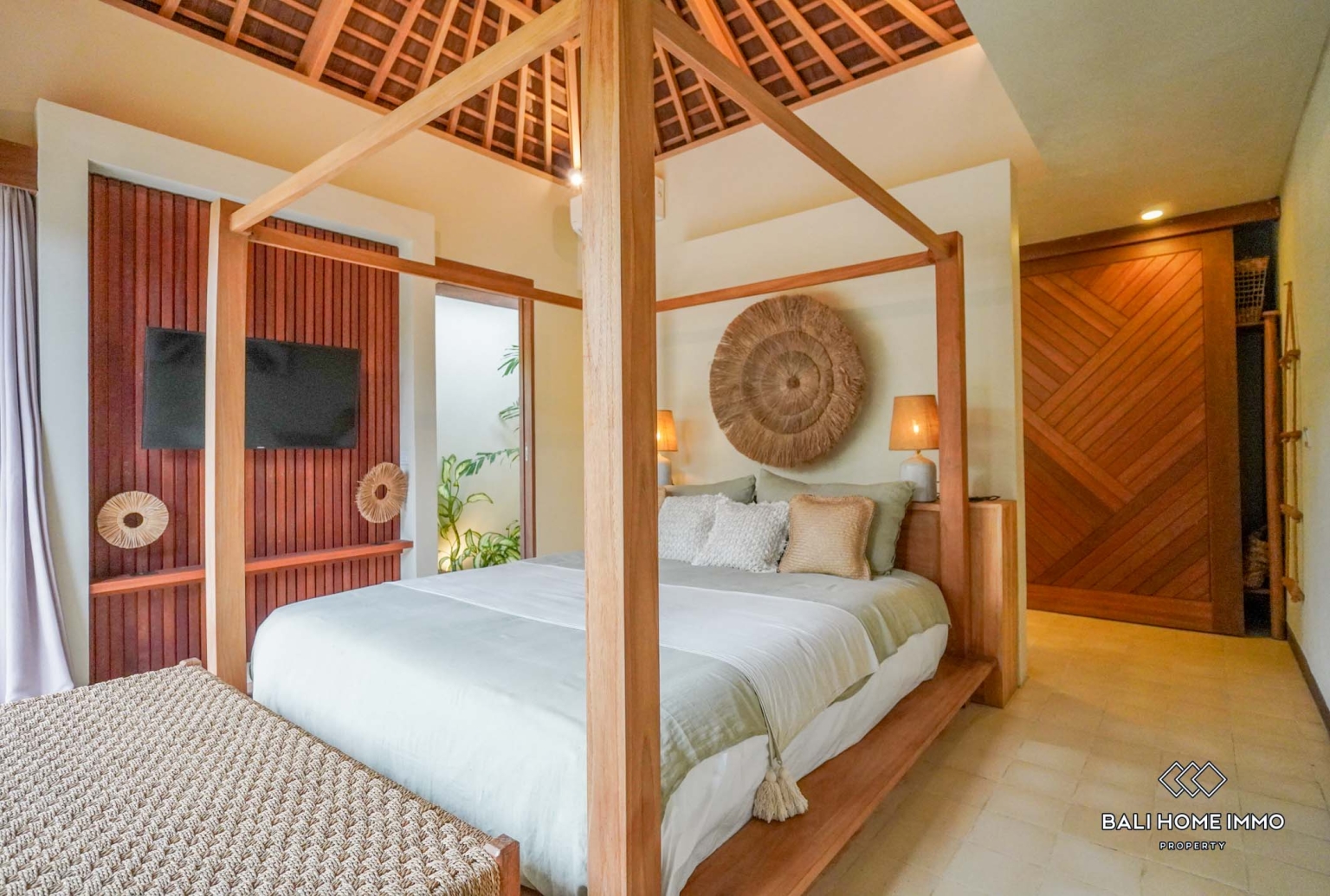 Beautiful one bedrooms private villa for sale in Gili Trawangan view 3