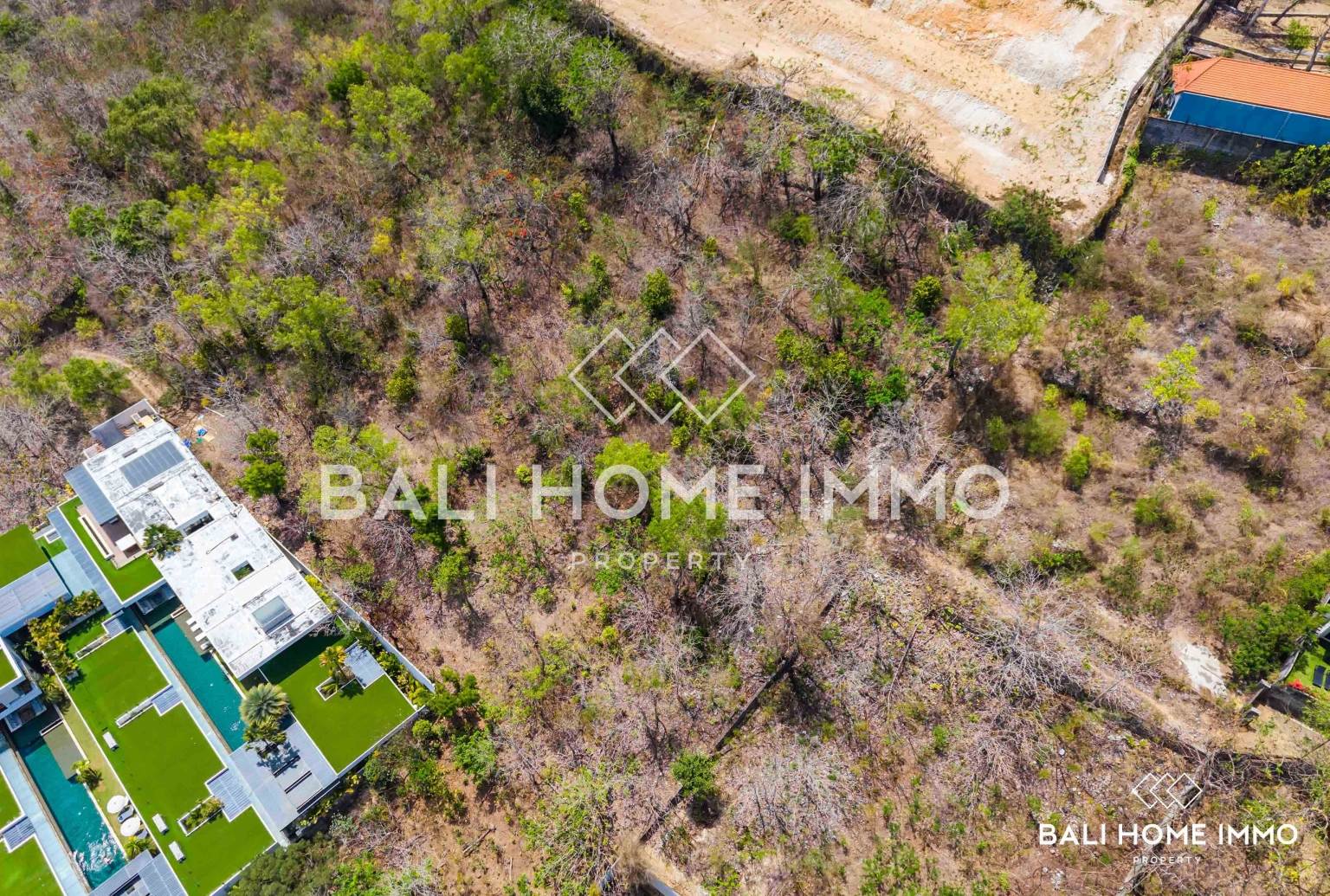 Big Plot Touristic Land for Sale Freehold with Stunning Ocean View in Bingin view 2