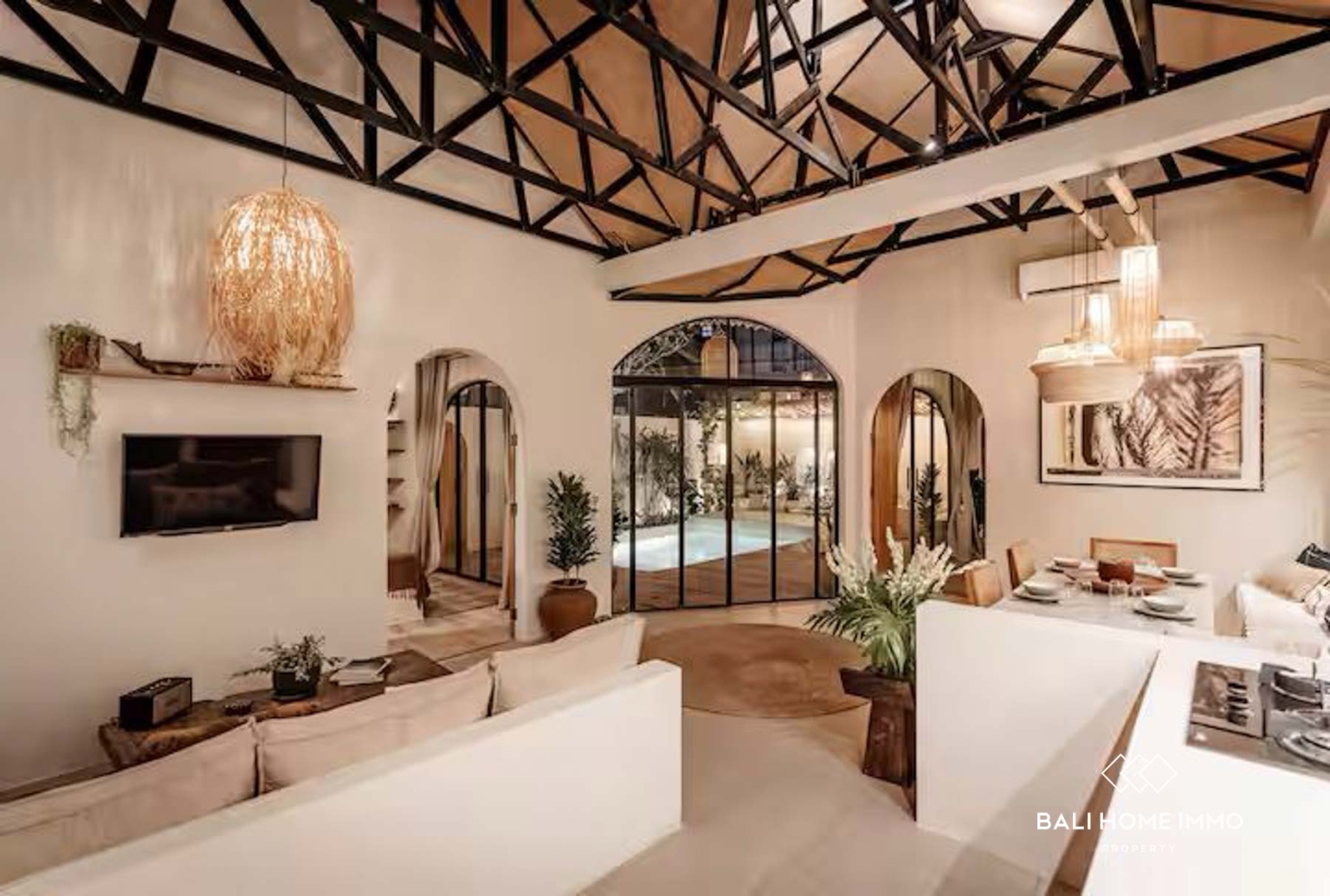 BOHEMIAN 2 Bedroom Villa FOR LEASEHOLD SALE in BERAWA BALI view 2