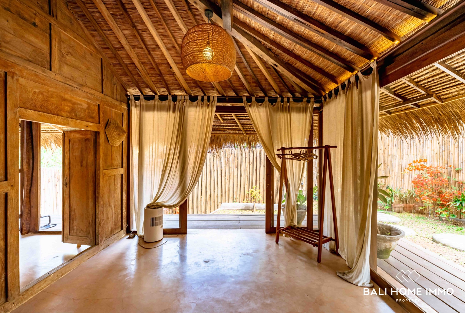 BOHEMIAN 2 BEDROOM VILLA FOR SALE LEASEHOLD & RENTAL IN BINGIN view 11