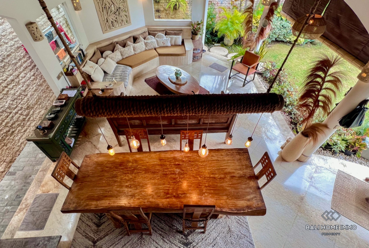 Beautiful 3 Bedroom Villa for Yearly Rental in Bali Berawa view 5