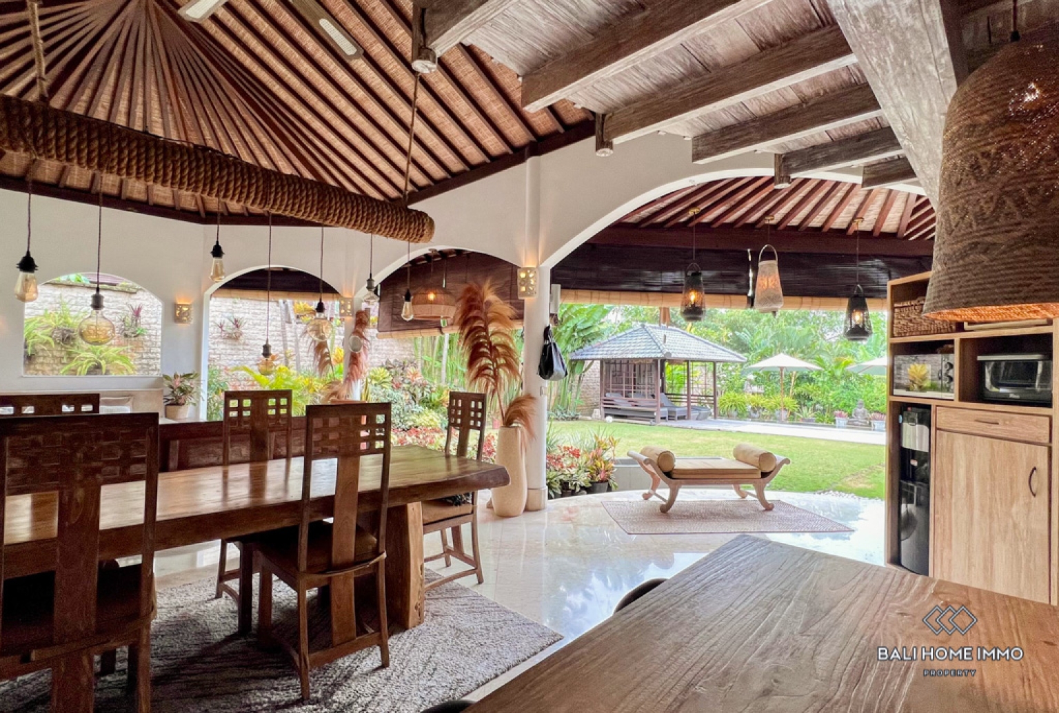 Beautiful 3 Bedroom Villa for Yearly Rental in Bali Berawa view 7