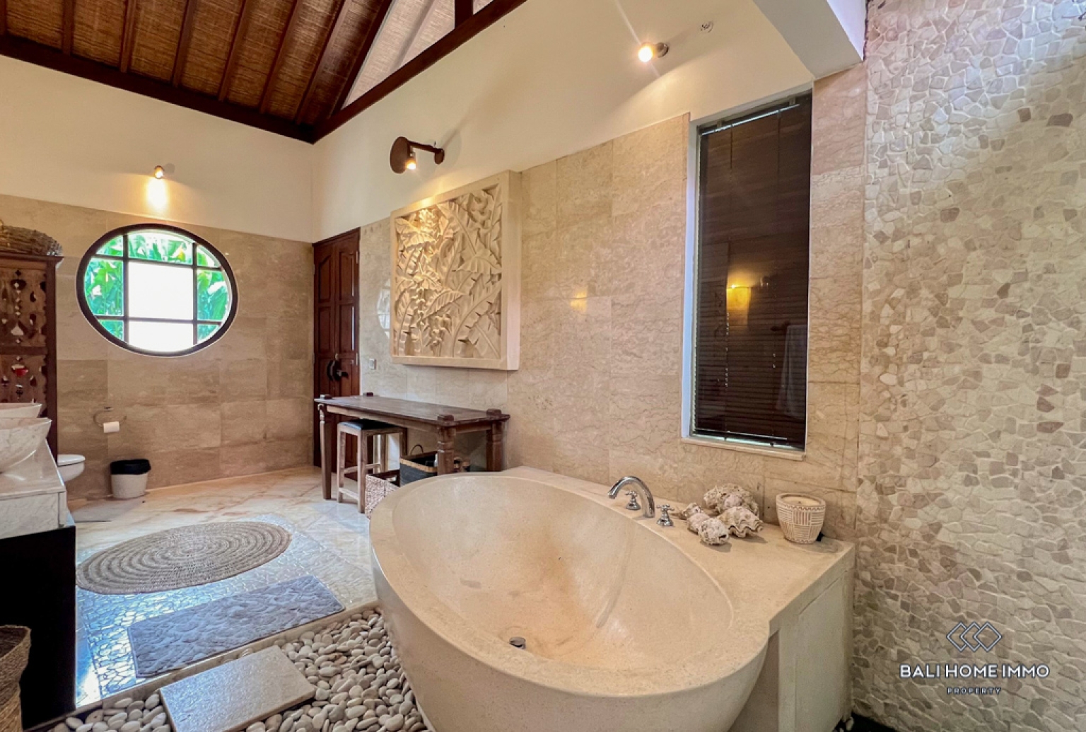 Beautiful 3 Bedroom Villa for Yearly Rental in Bali Berawa view 13