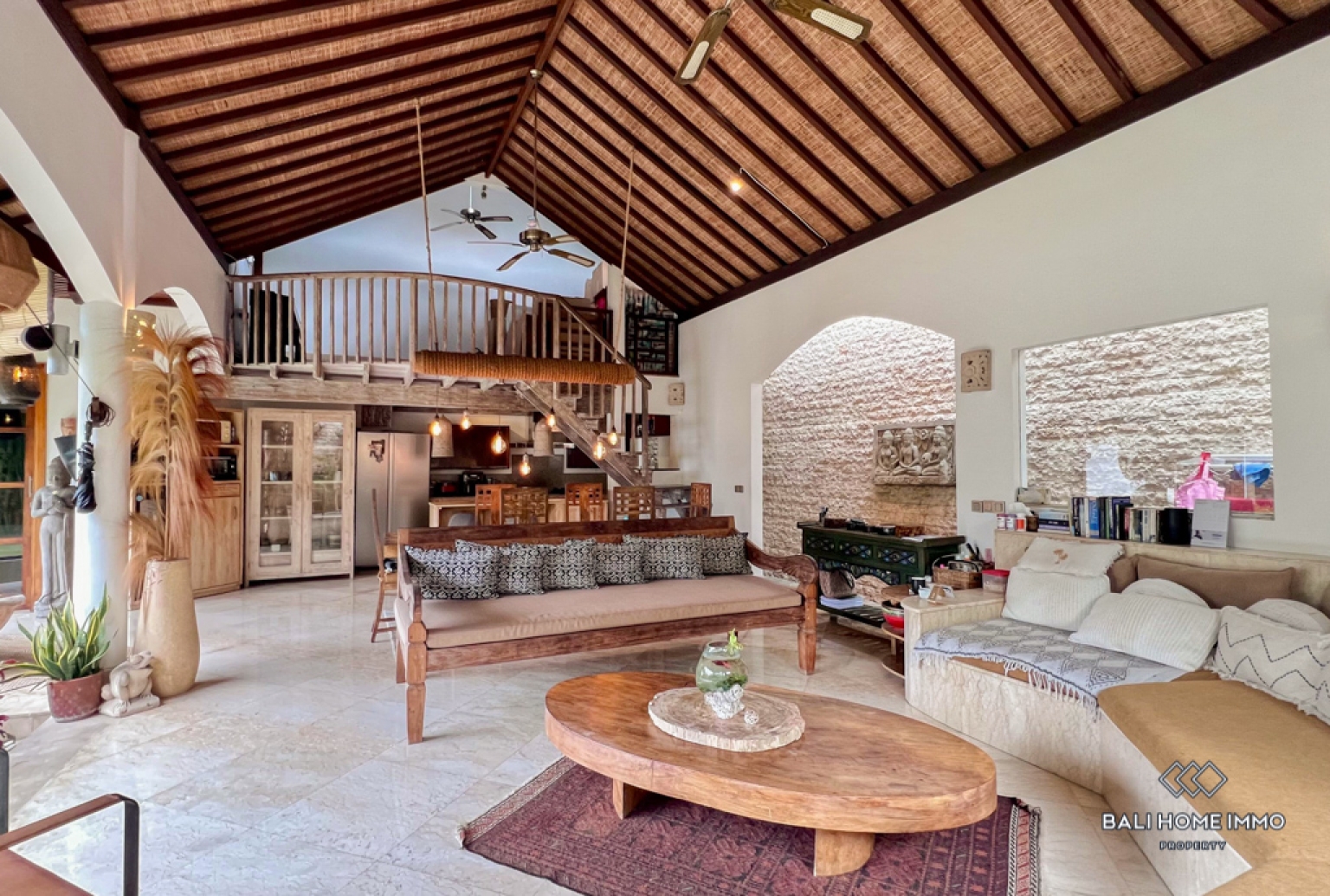 Beautiful 3 Bedroom Villa for Yearly Rental in Bali Berawa view 4