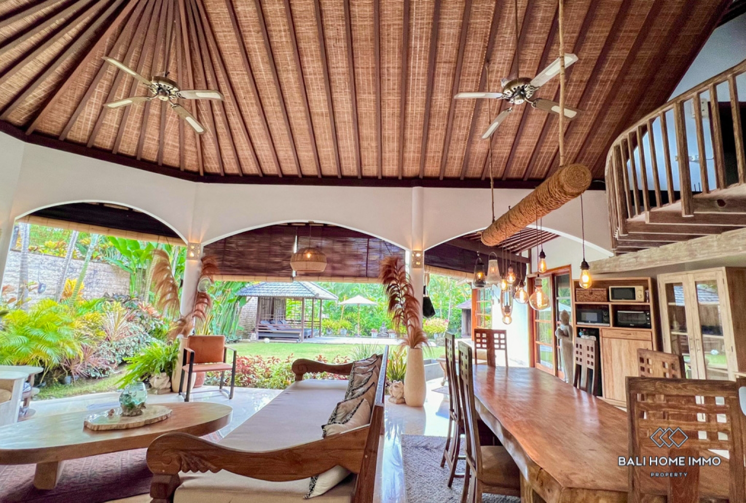 Beautiful 3 Bedroom Villa for Yearly Rental in Bali Berawa view 6