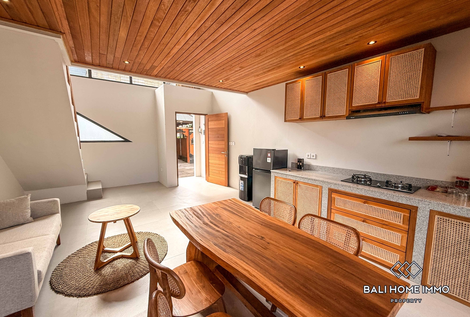 Brand New 1 Bedroom Villa For Rent in Seseh Residential Side view 4