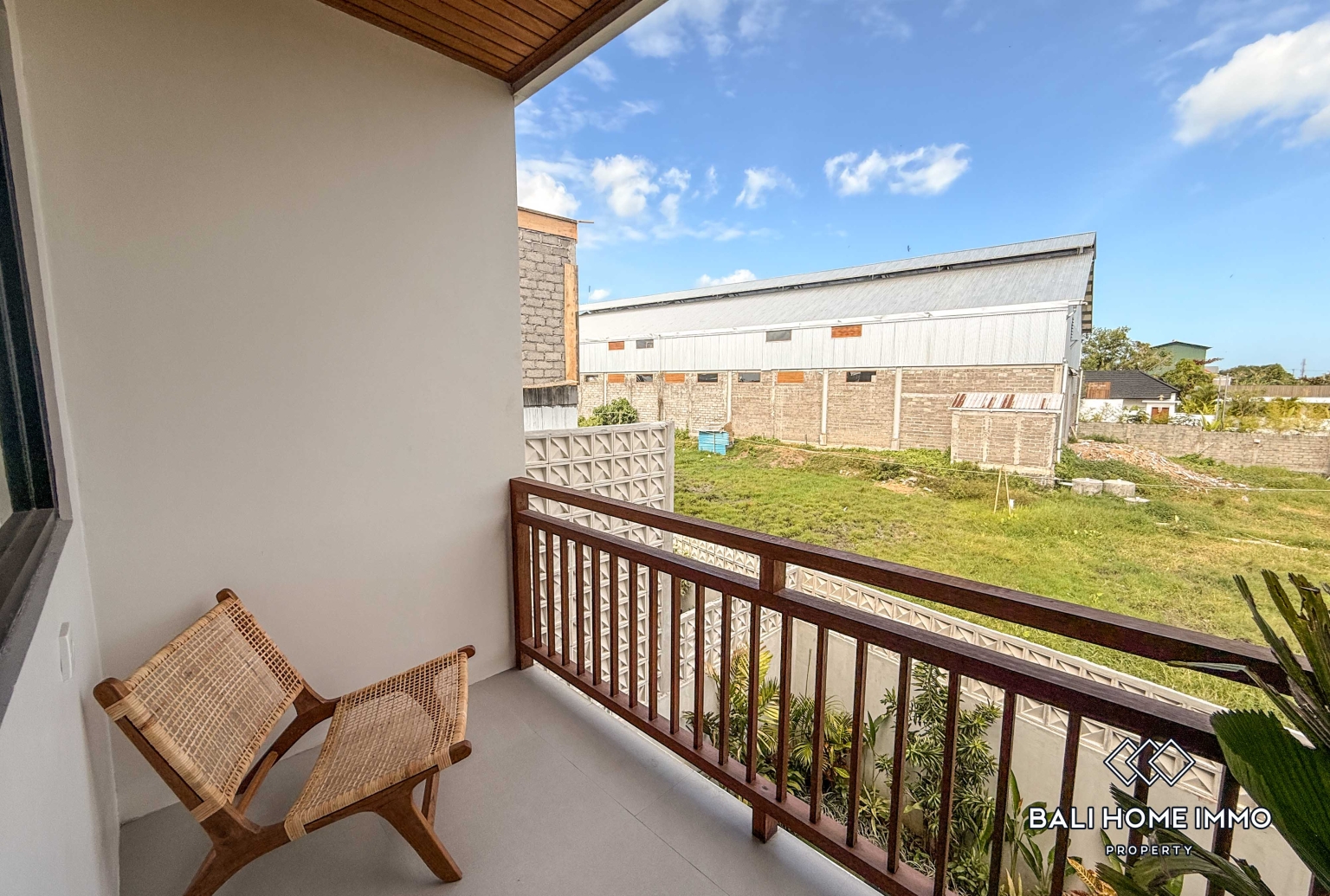 Brand New 1 Bedroom Villa For Rent in Seseh Residential Side view 9