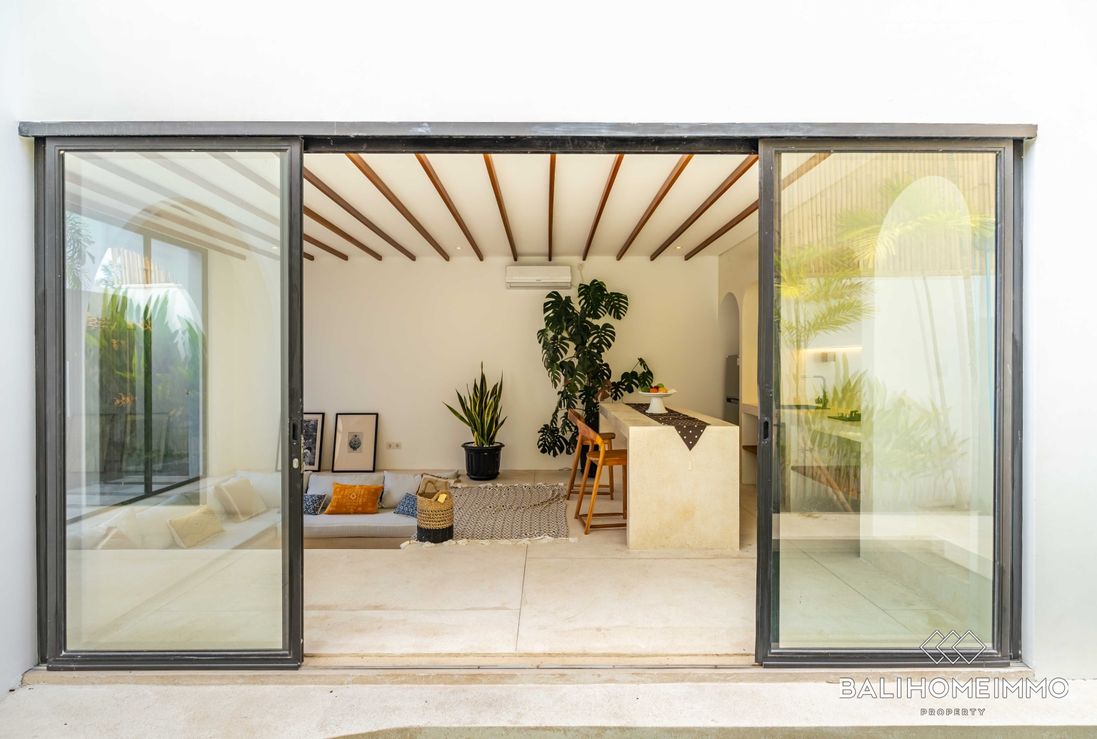 Brand new 1 Bedroom Villa for Sale Leasehold in Bali Canggu Babakan view 3