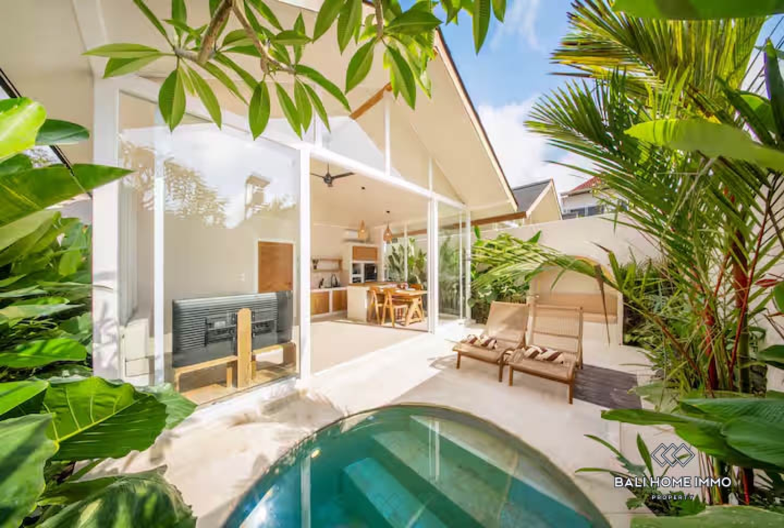BRAND NEW 1 BEDROOM VILLA FOR SALE LEASEHOLD IN UNGASAN view 2