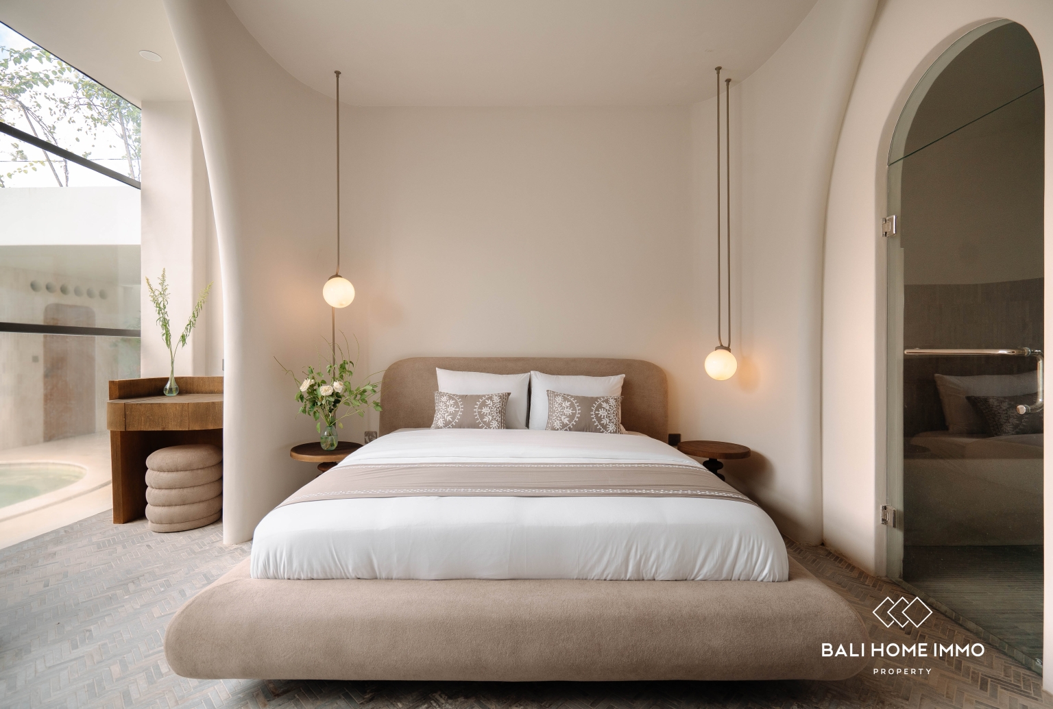 Brand-New 10-Bedroom Co-Living Villa for Sale in Kerobokan view 16