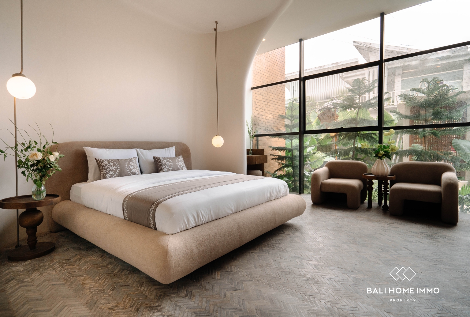 Brand-New 10-Bedroom Co-Living Villa for Sale in Kerobokan view 5