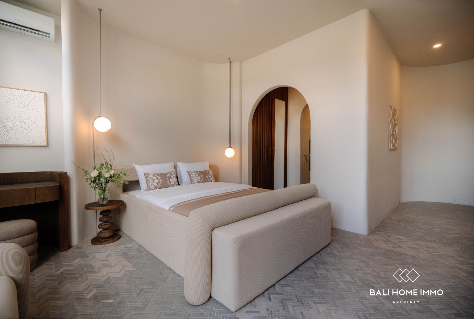 Brand-New 10-Bedroom Co-Living Villa for Sale in Kerobokan view 10