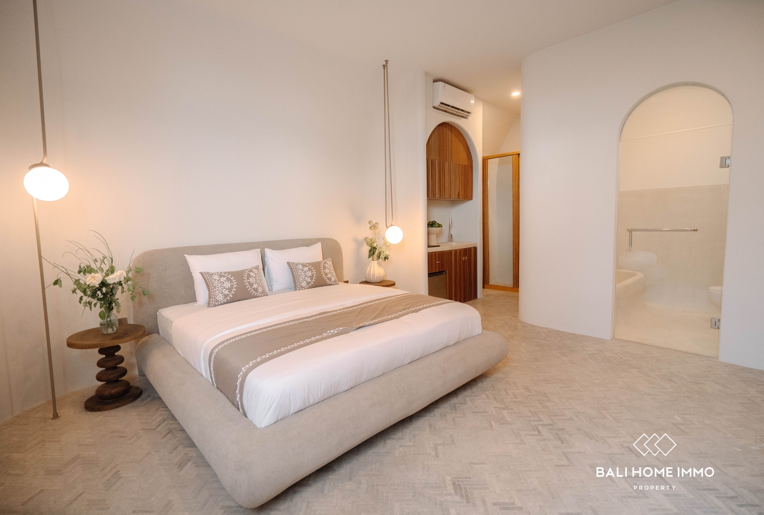 Brand-New 10-Bedroom Co-Living Villa for Sale in Kerobokan view 7