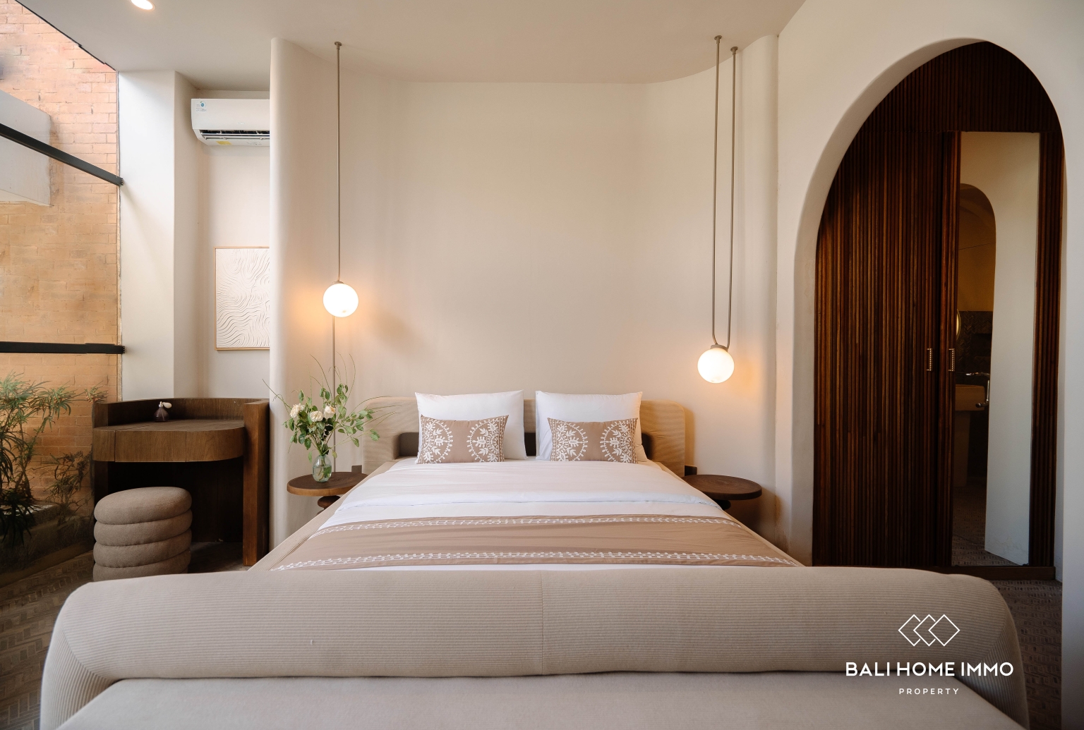 Brand-New 10-Bedroom Co-Living Villa for Sale in Kerobokan view 13