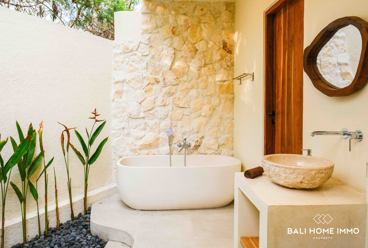BRAND NEW 2 BEDROOM CONTEMPORARY VILLA FOR SALE LEASEHOLD IN UNGASAN view 22