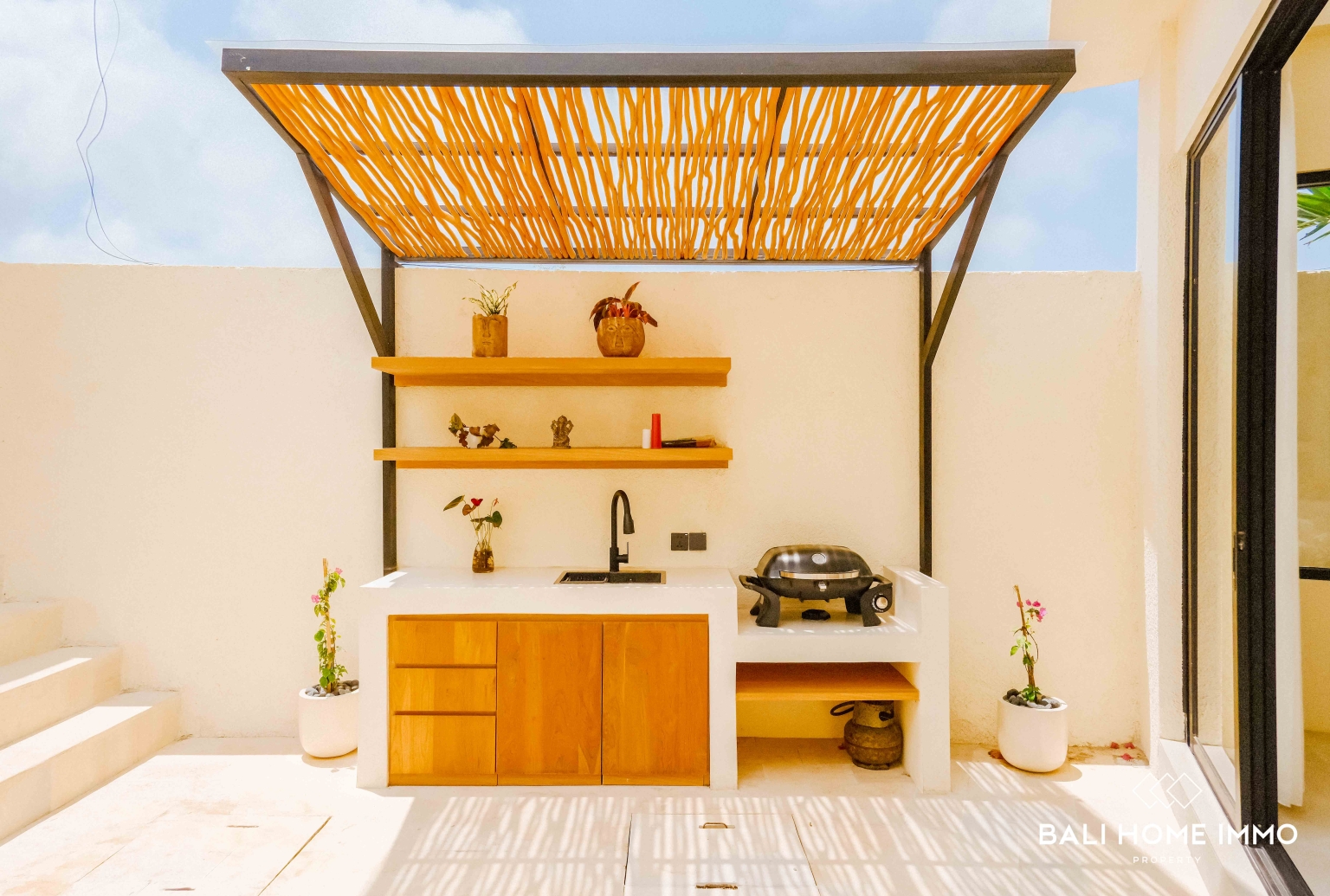 BRAND NEW 2 BEDROOM MODERN VILLA FOR SALE LEASEHOLD IN UNGASAN view 5