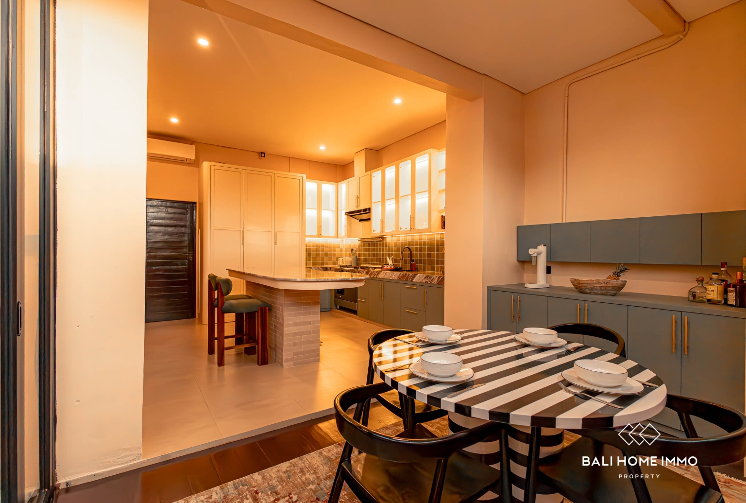 Brand New 2 Bedroom Modern Villa + 1 movie room in Buduk view 6